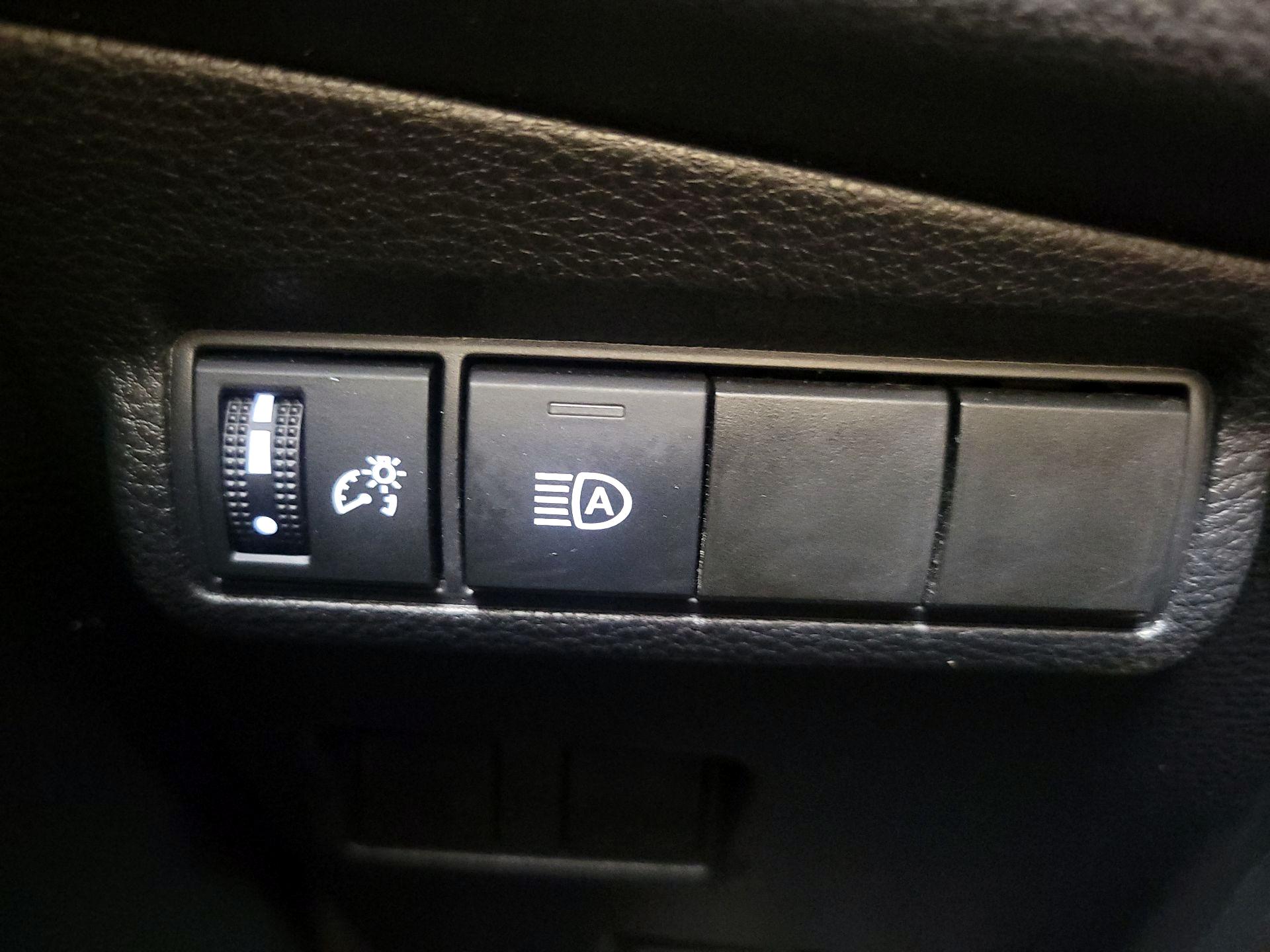 Thumbnail: 2025 Toyota Corolla Cross - 13