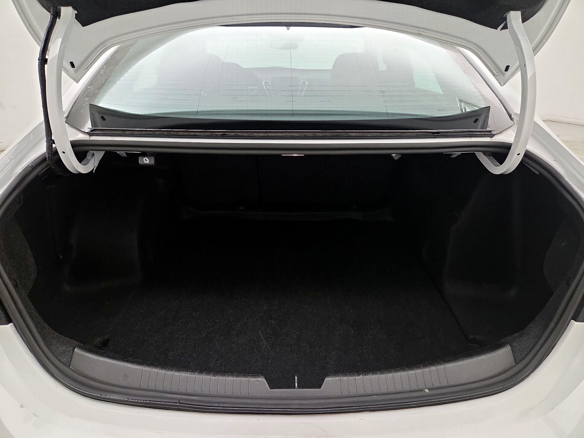 Thumbnail: 2024 Chevrolet Malibu - 20