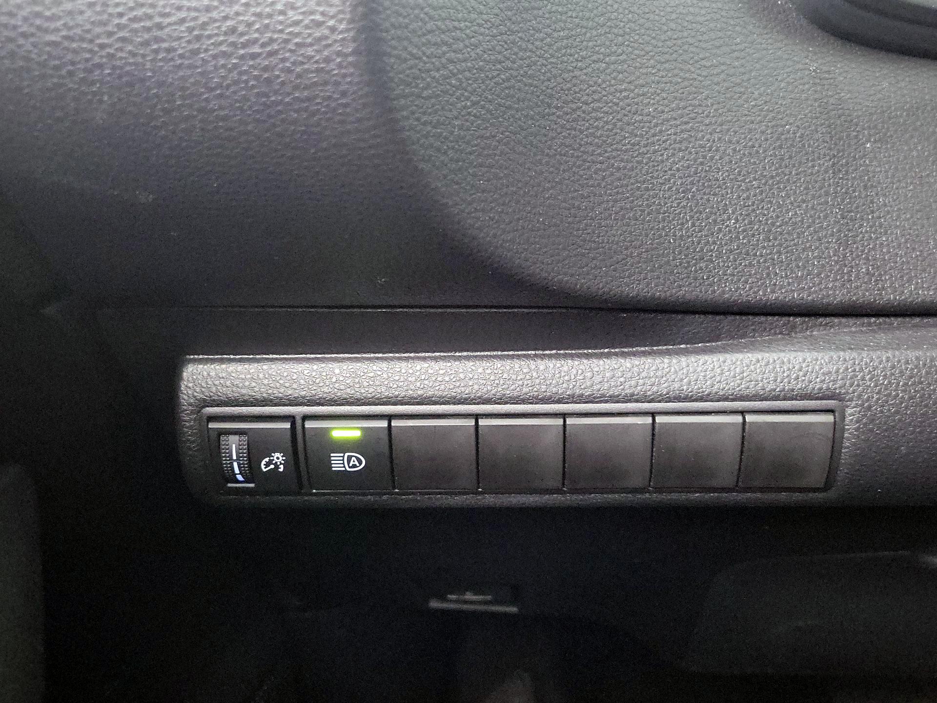 Thumbnail: 2025 Toyota Corolla - 13