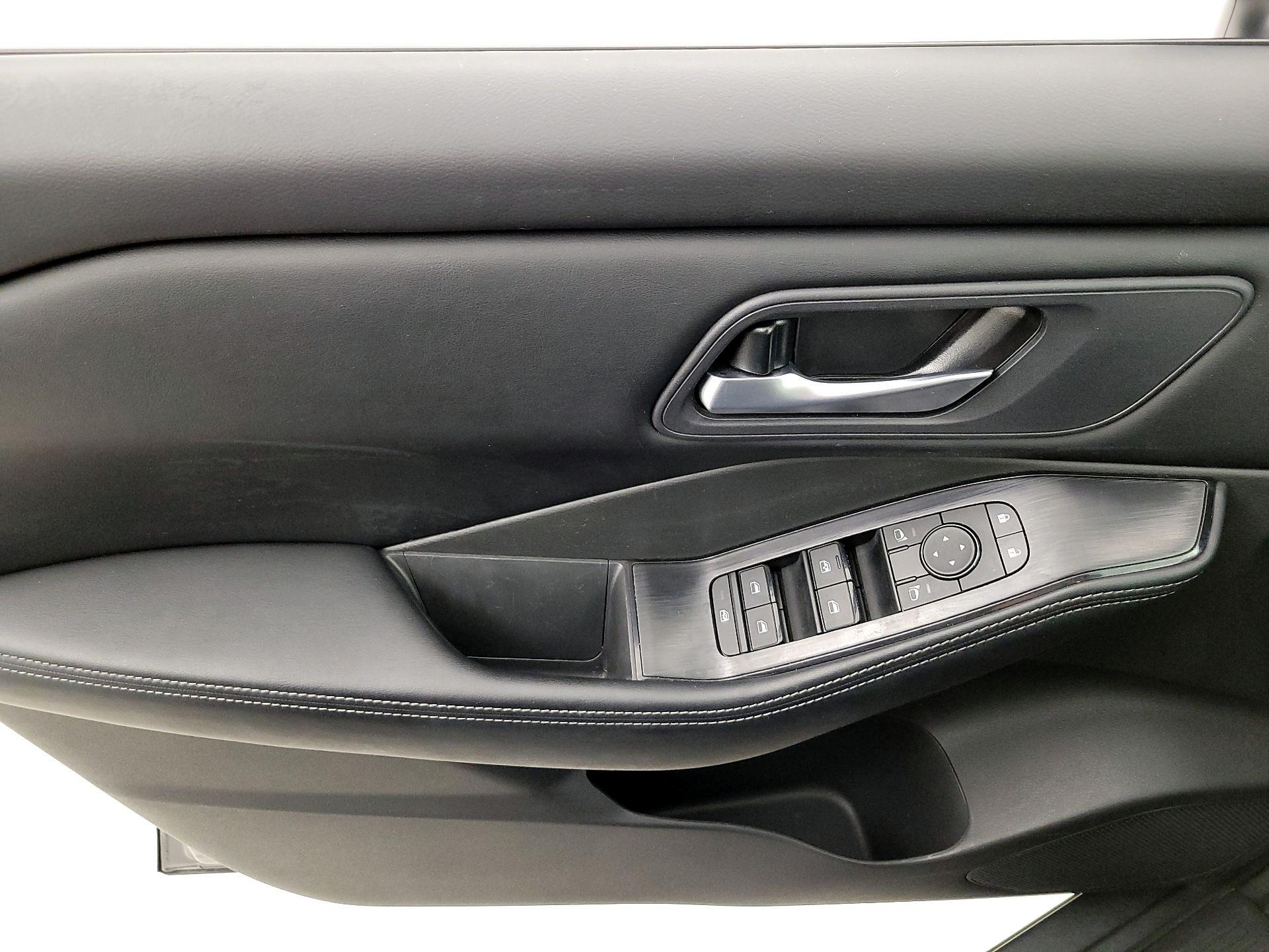 Thumbnail: 2025 Nissan Rogue - 12