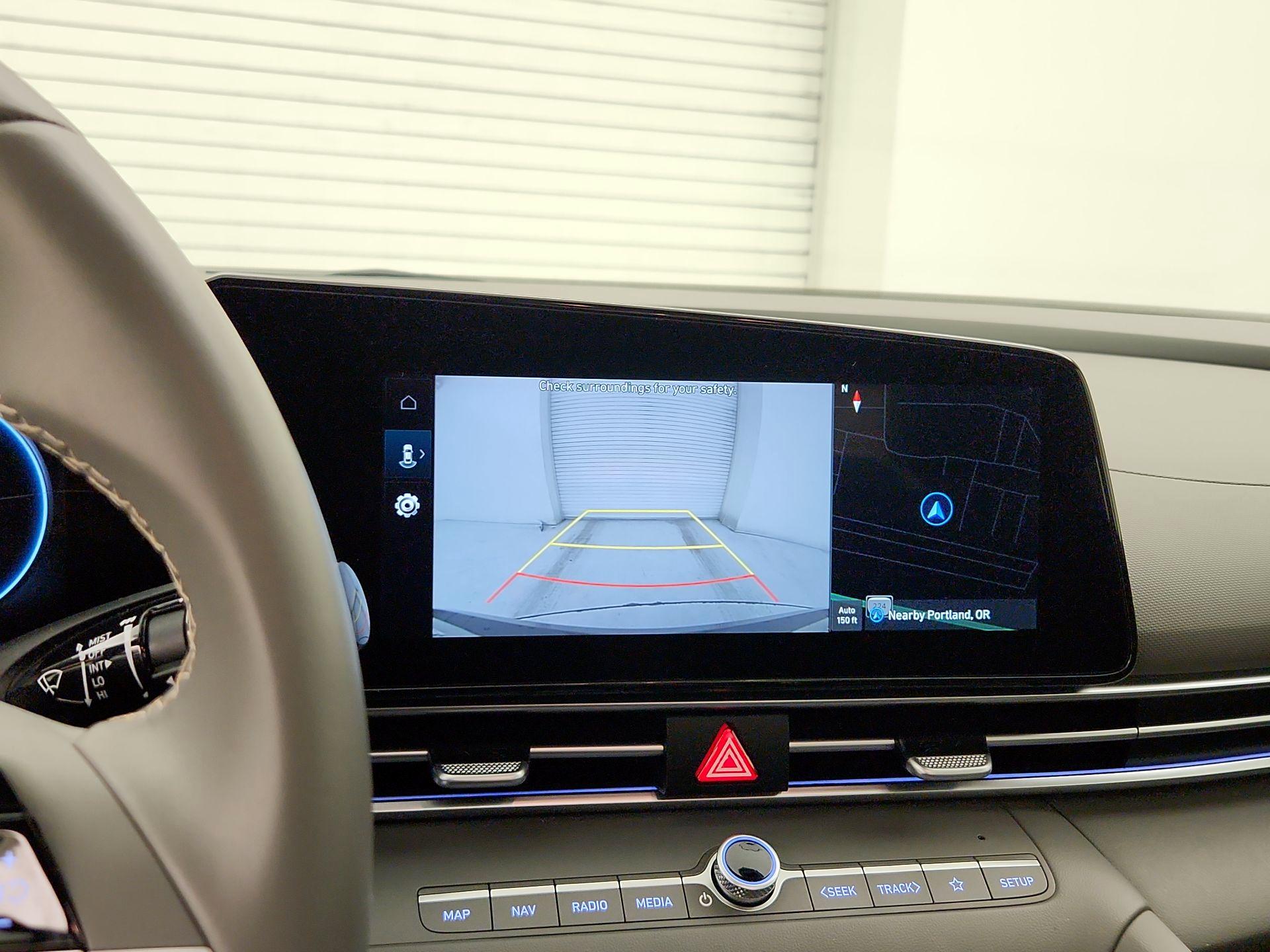 Thumbnail: 2025 Hyundai Elantra - 15