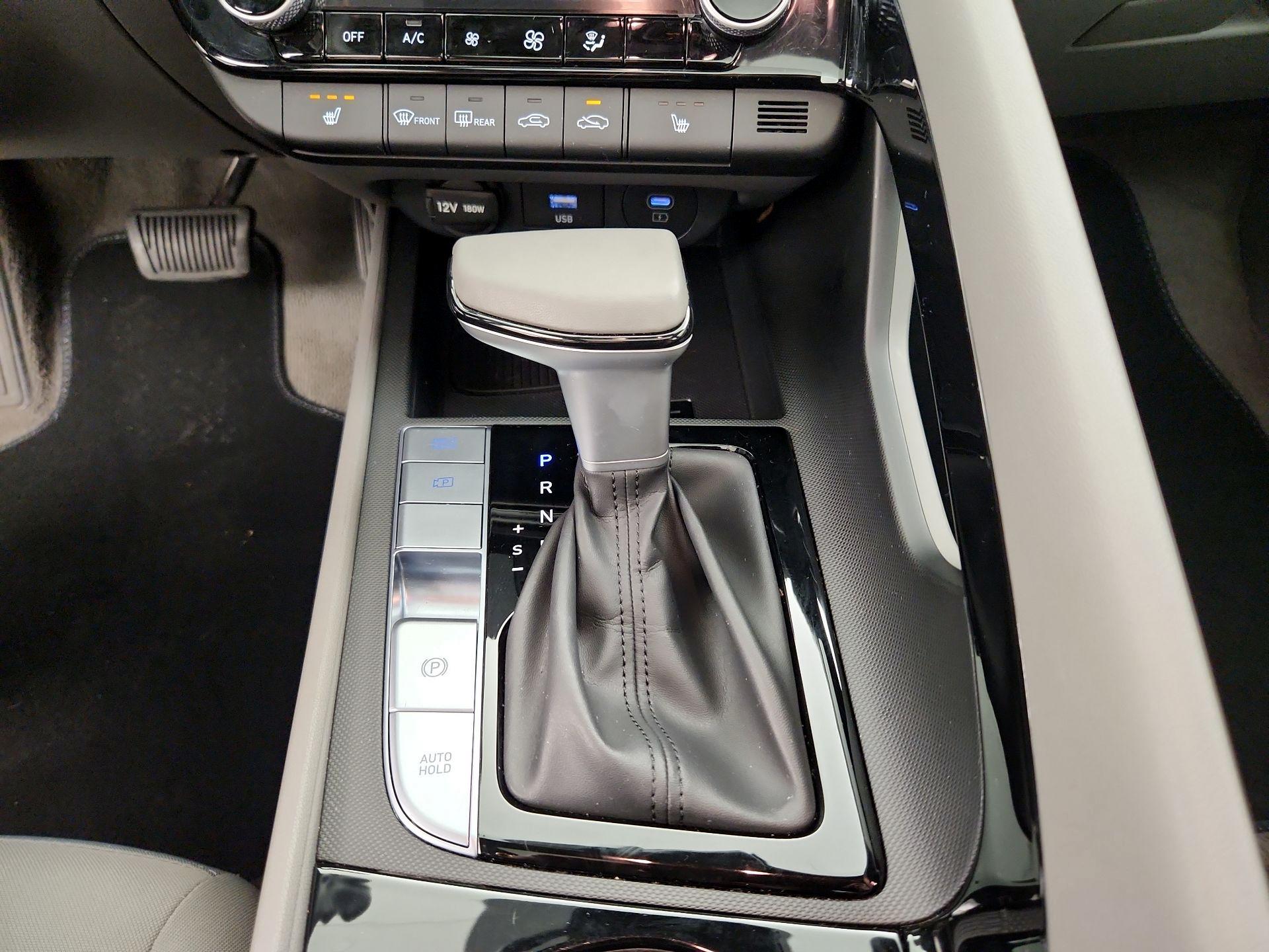 Thumbnail: 2025 Hyundai Elantra - 18