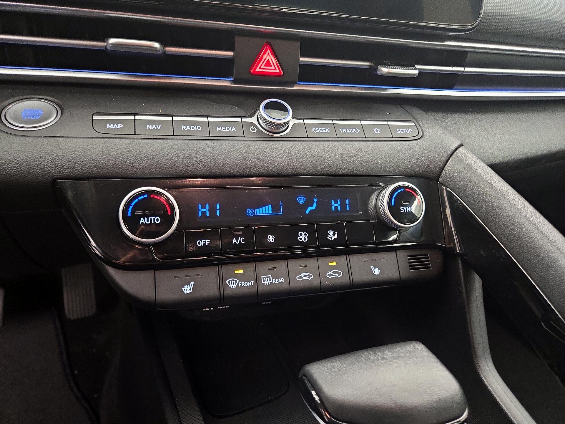 Thumbnail: 2025 Hyundai Elantra - 17