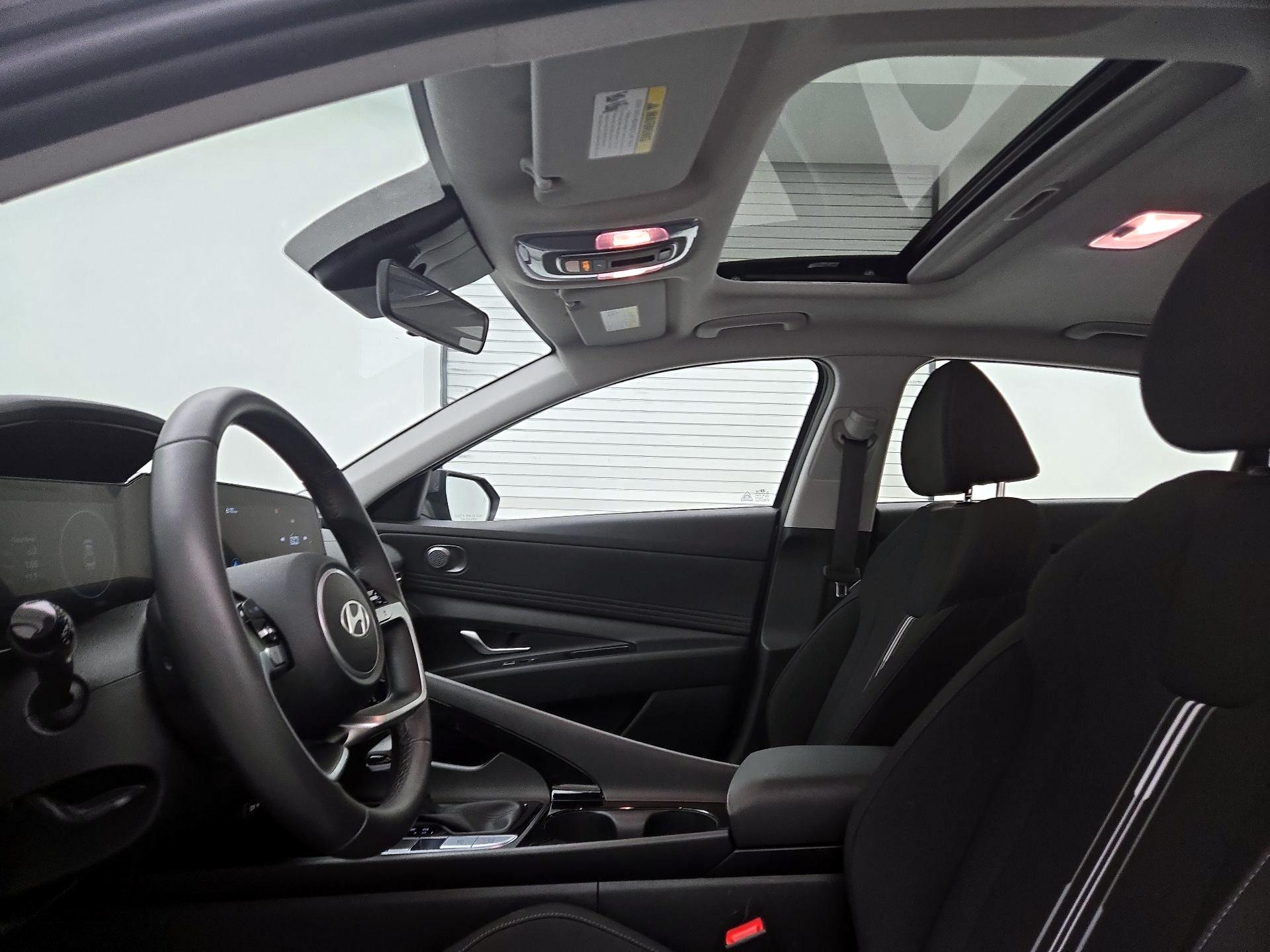 Thumbnail: 2025 Hyundai Elantra - 20