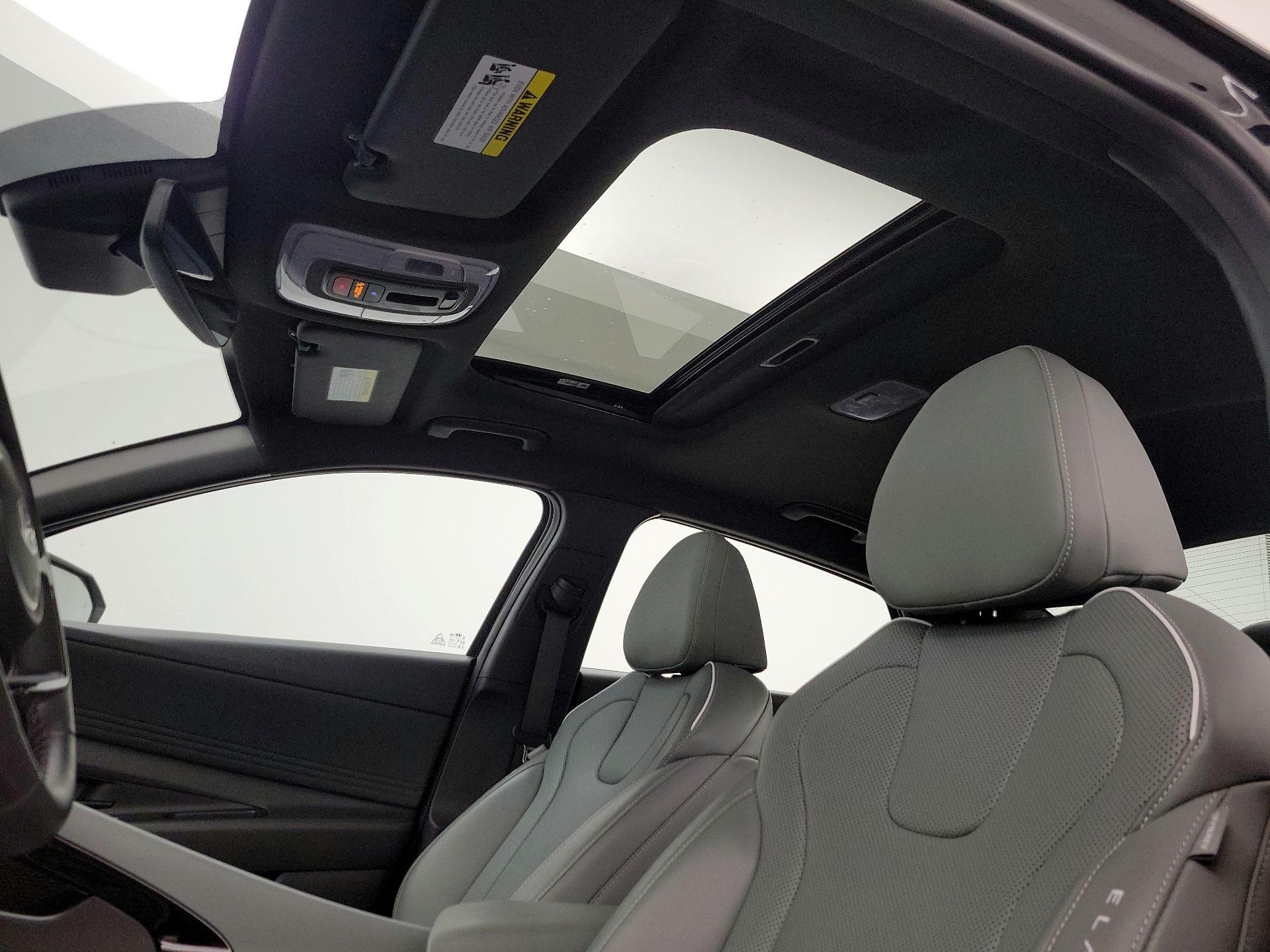 Thumbnail: 2025 Hyundai Elantra - 20