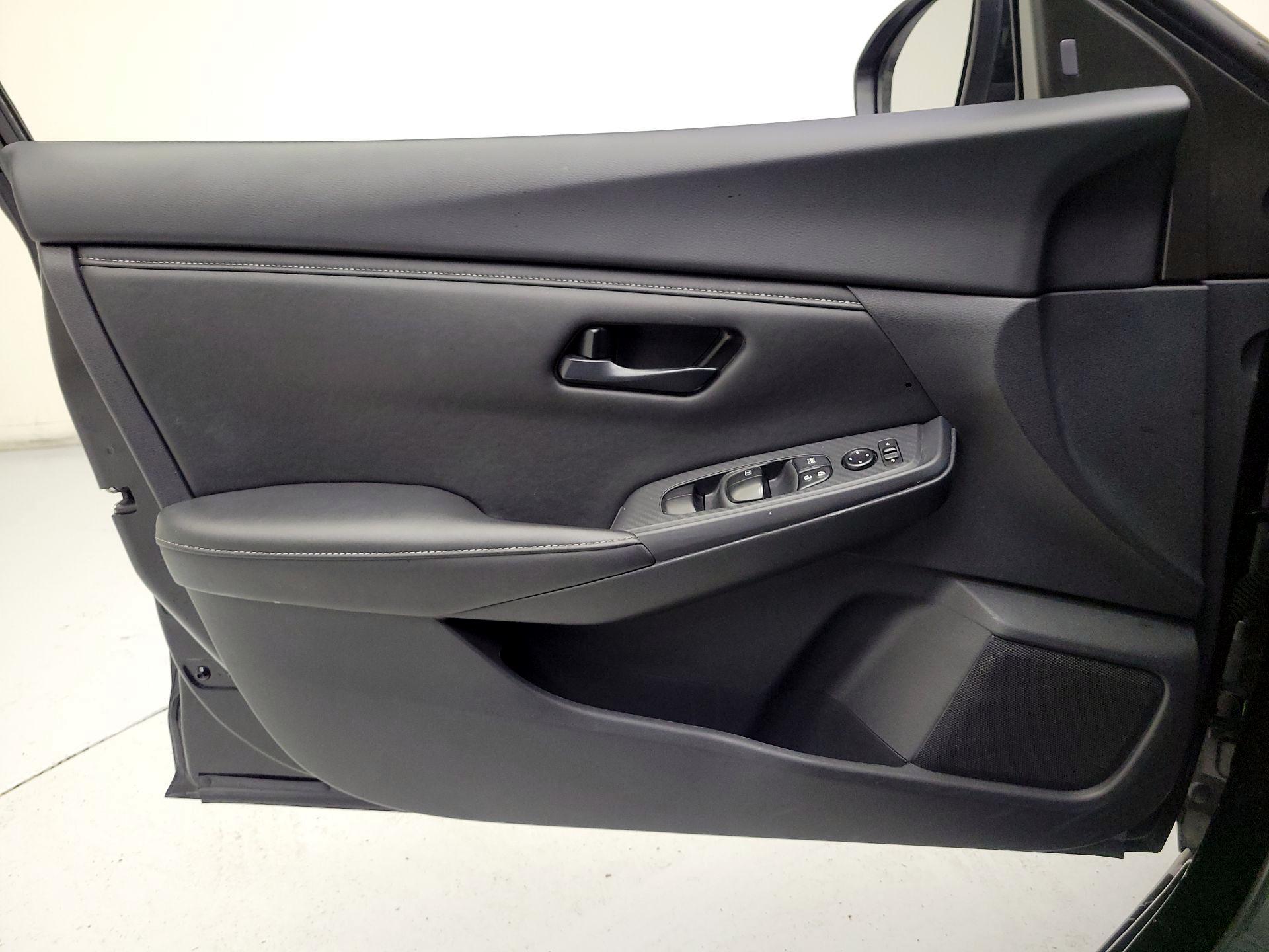 Thumbnail: 2025 Nissan Sentra - 10