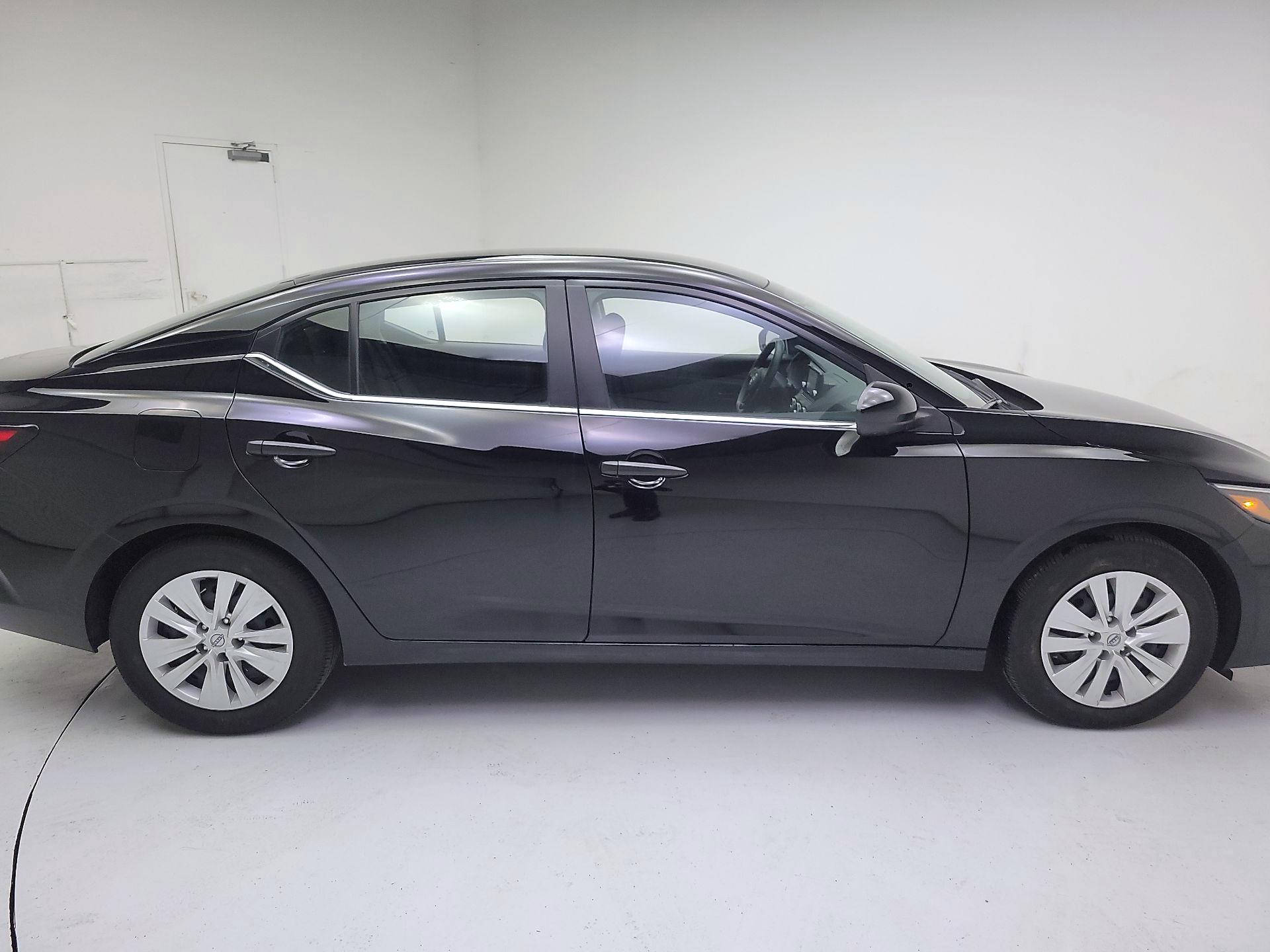 Thumbnail: 2025 Nissan Sentra - 4