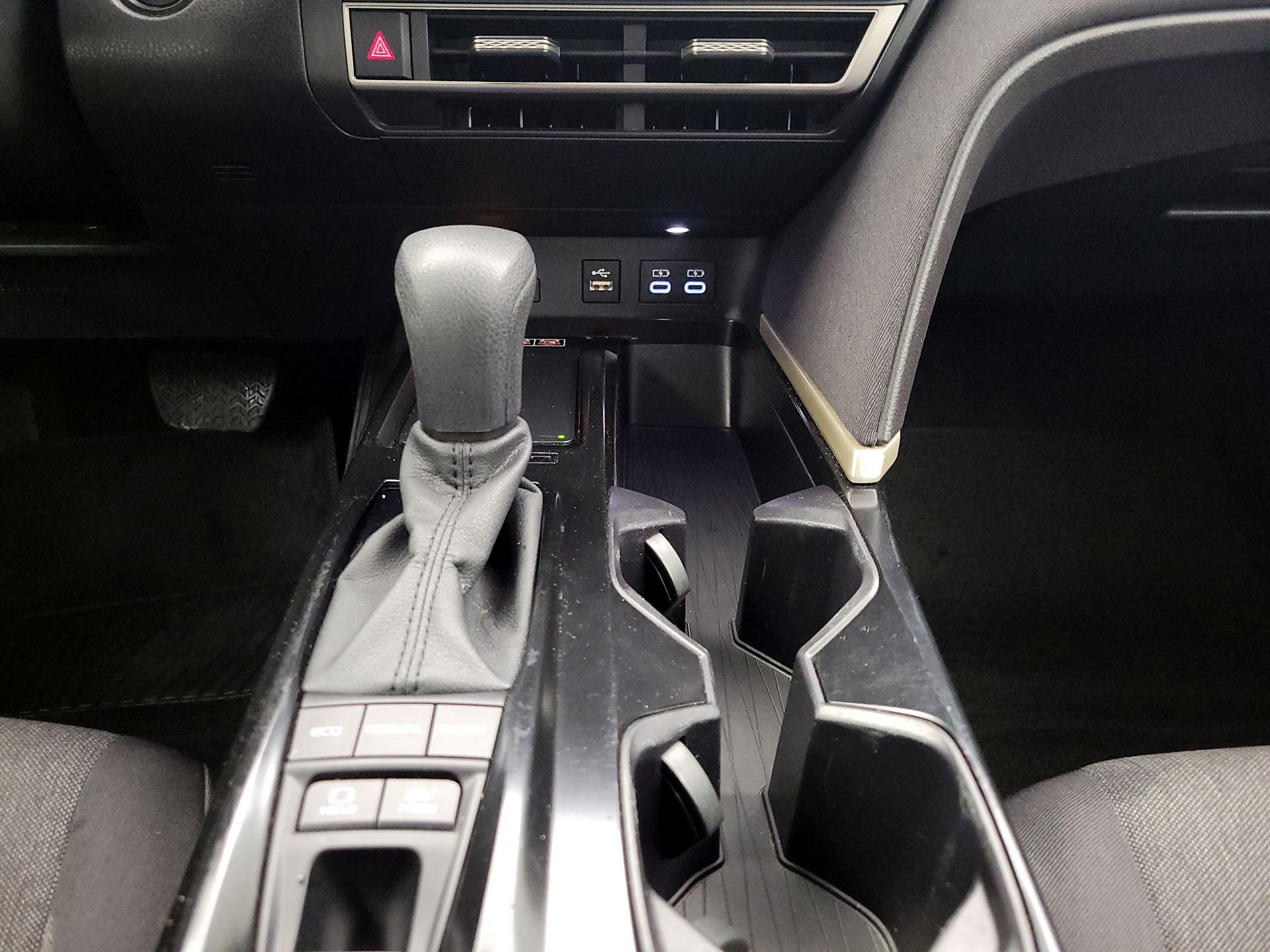 Thumbnail: 2025 Toyota Camry - 17