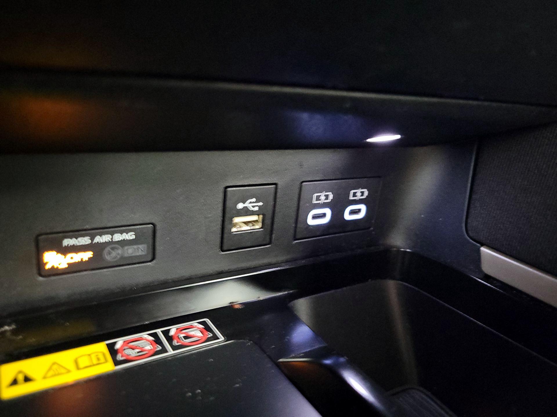 Thumbnail: 2025 Toyota Camry - 18