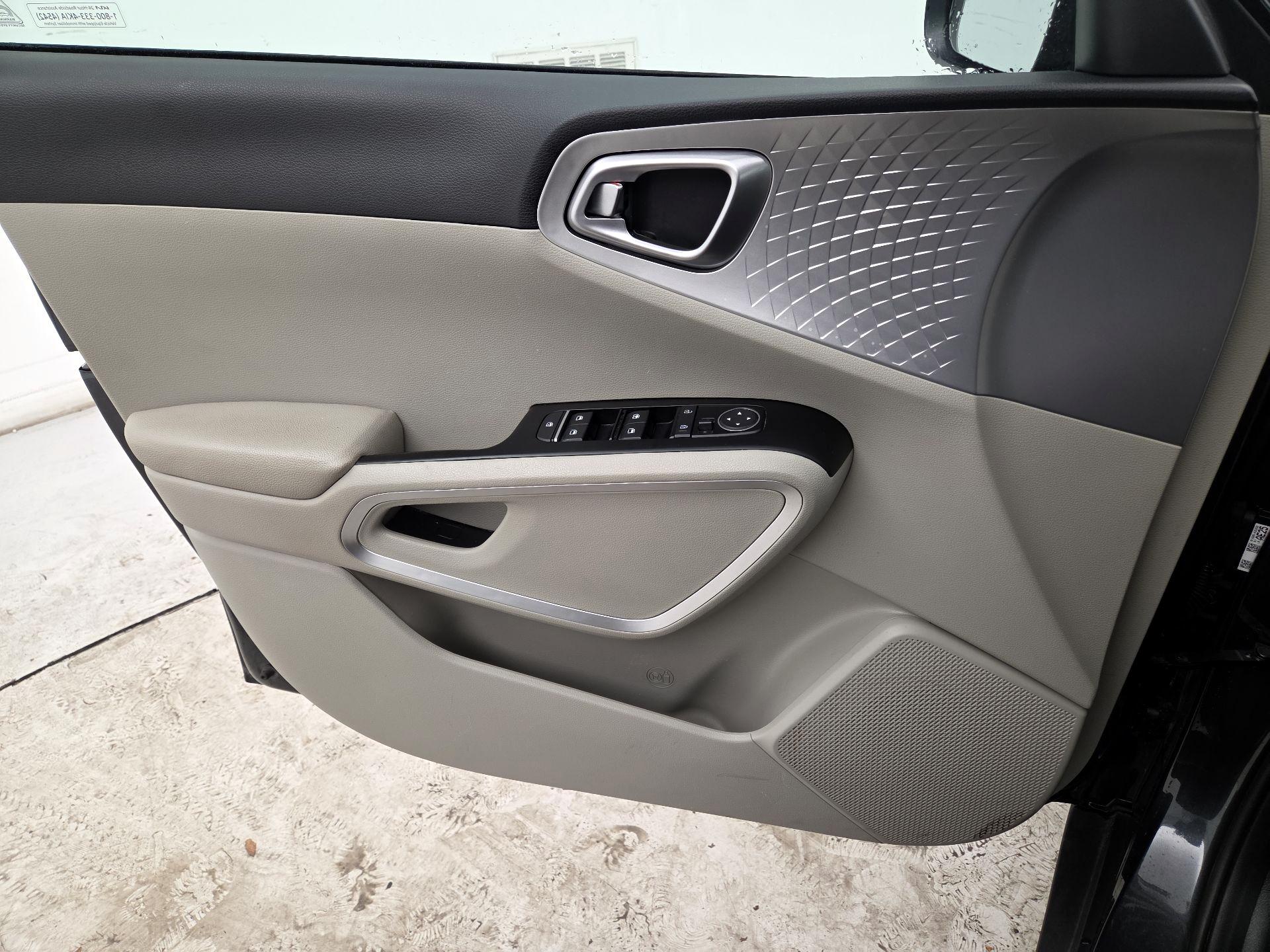 Thumbnail: 2025 Kia Soul - 12