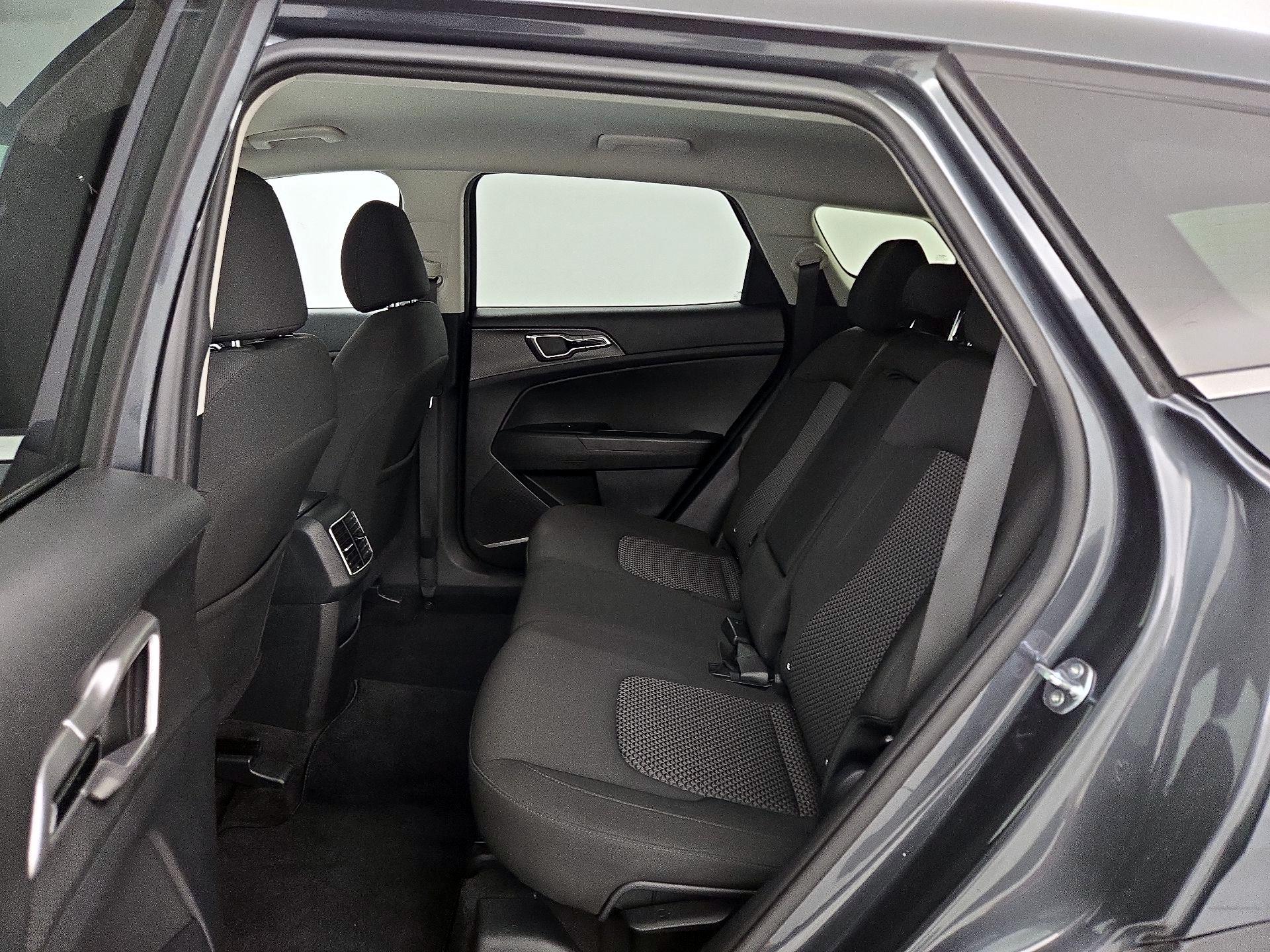 Thumbnail: 2025 Kia Sportage - 19