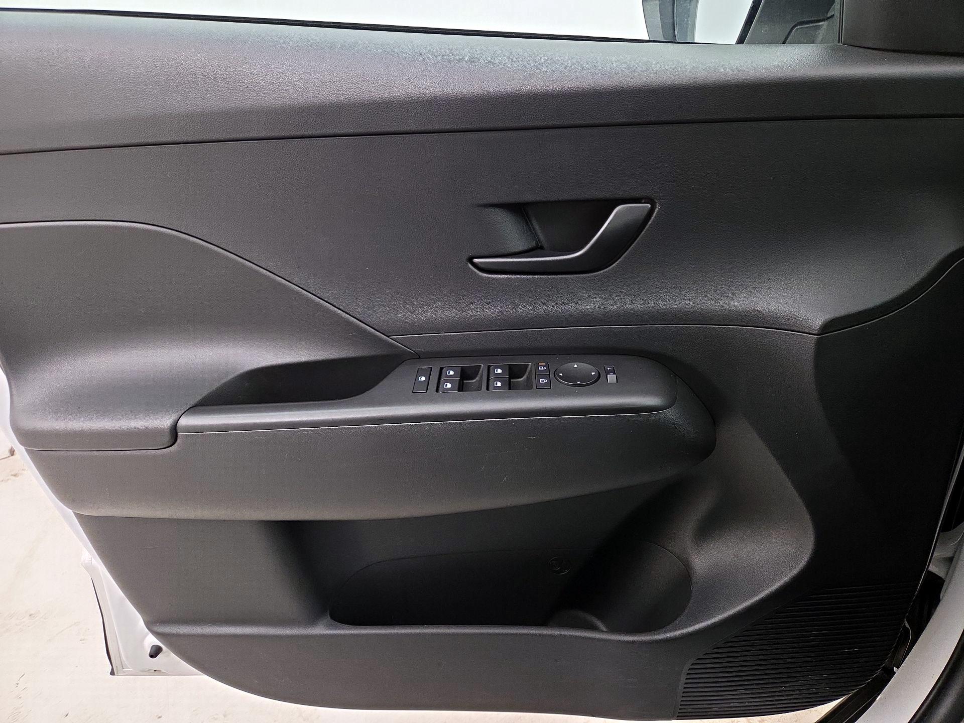 Thumbnail: 2025 Hyundai Kona - 12