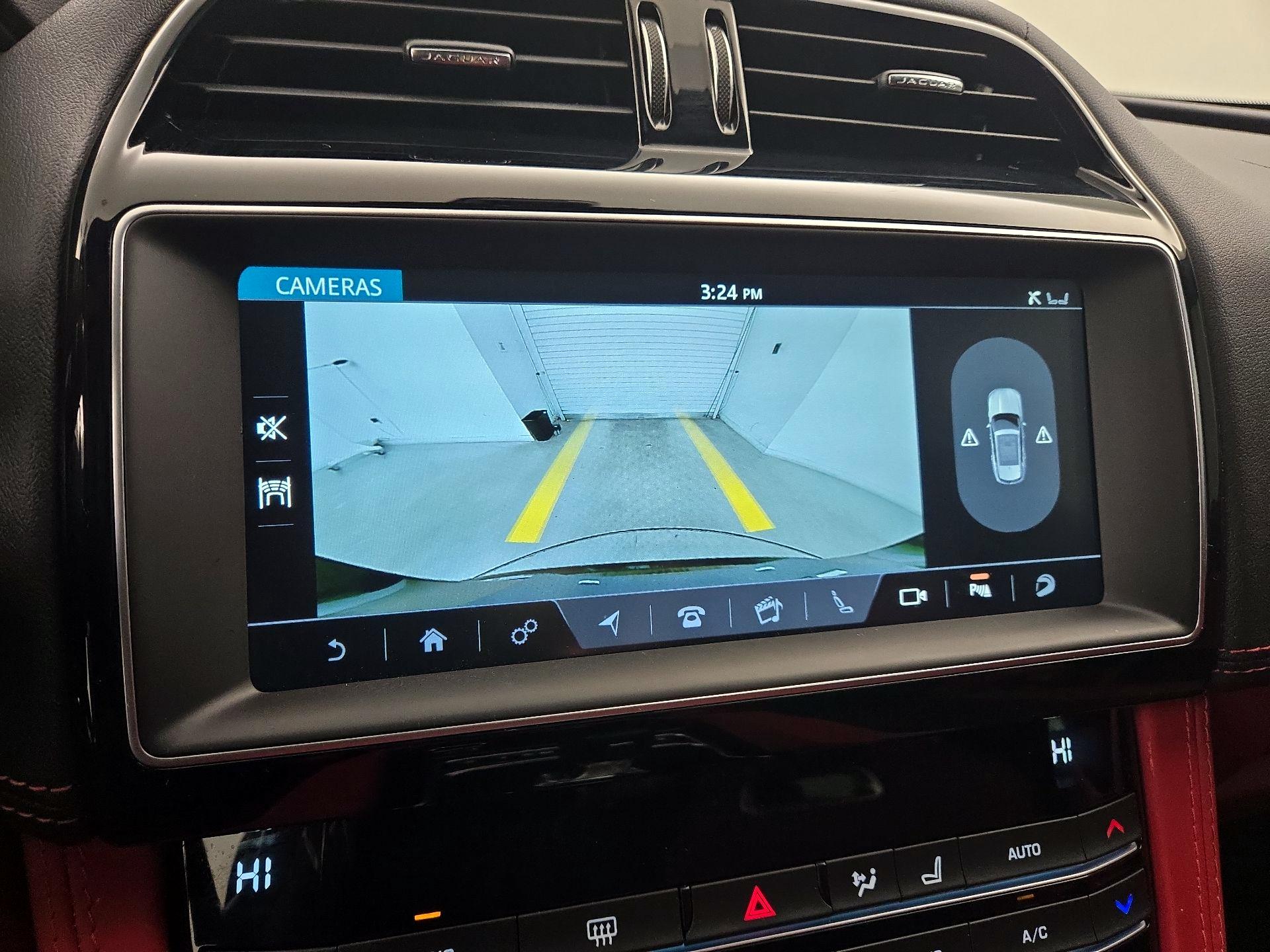 Thumbnail: 2020 Jaguar F-Pace - 15