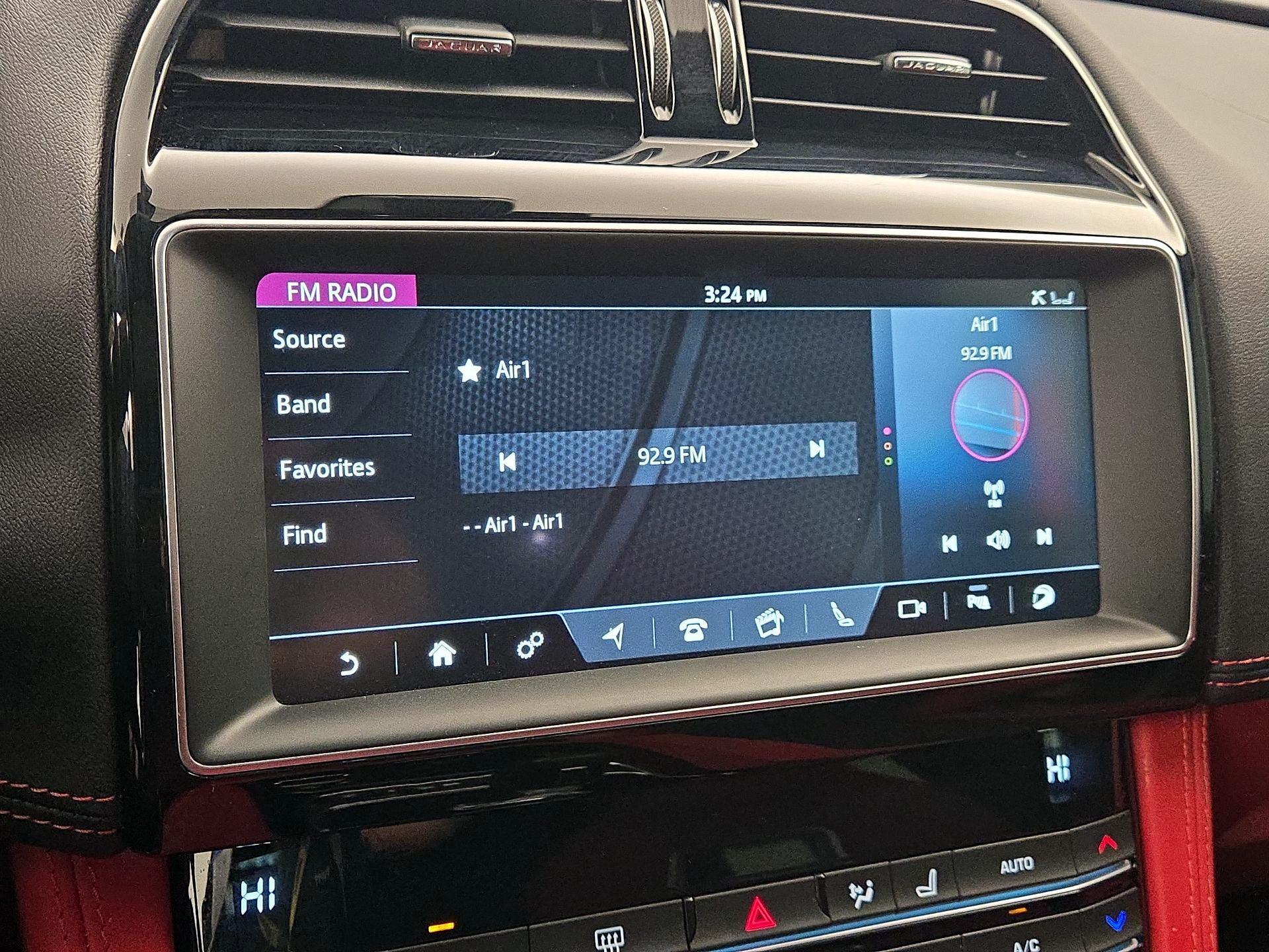 Thumbnail: 2020 Jaguar F-Pace - 16