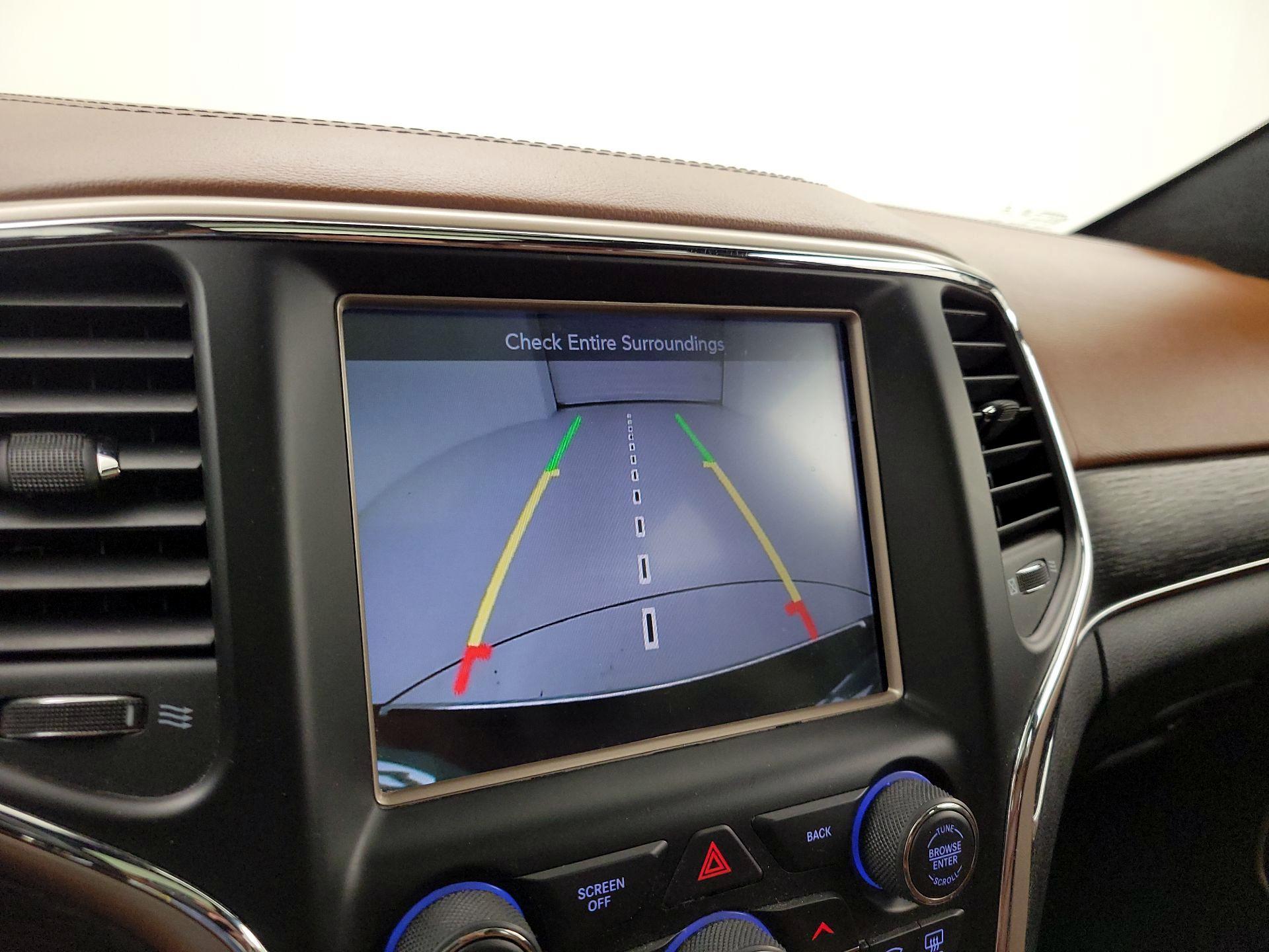 Thumbnail: 2017 Jeep Grand Cherokee - 15