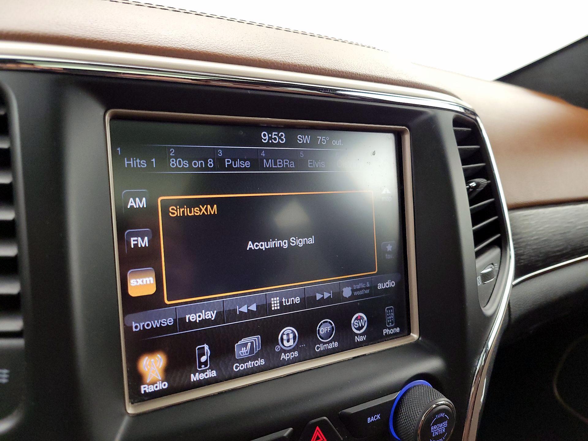 Thumbnail: 2017 Jeep Grand Cherokee - 16
