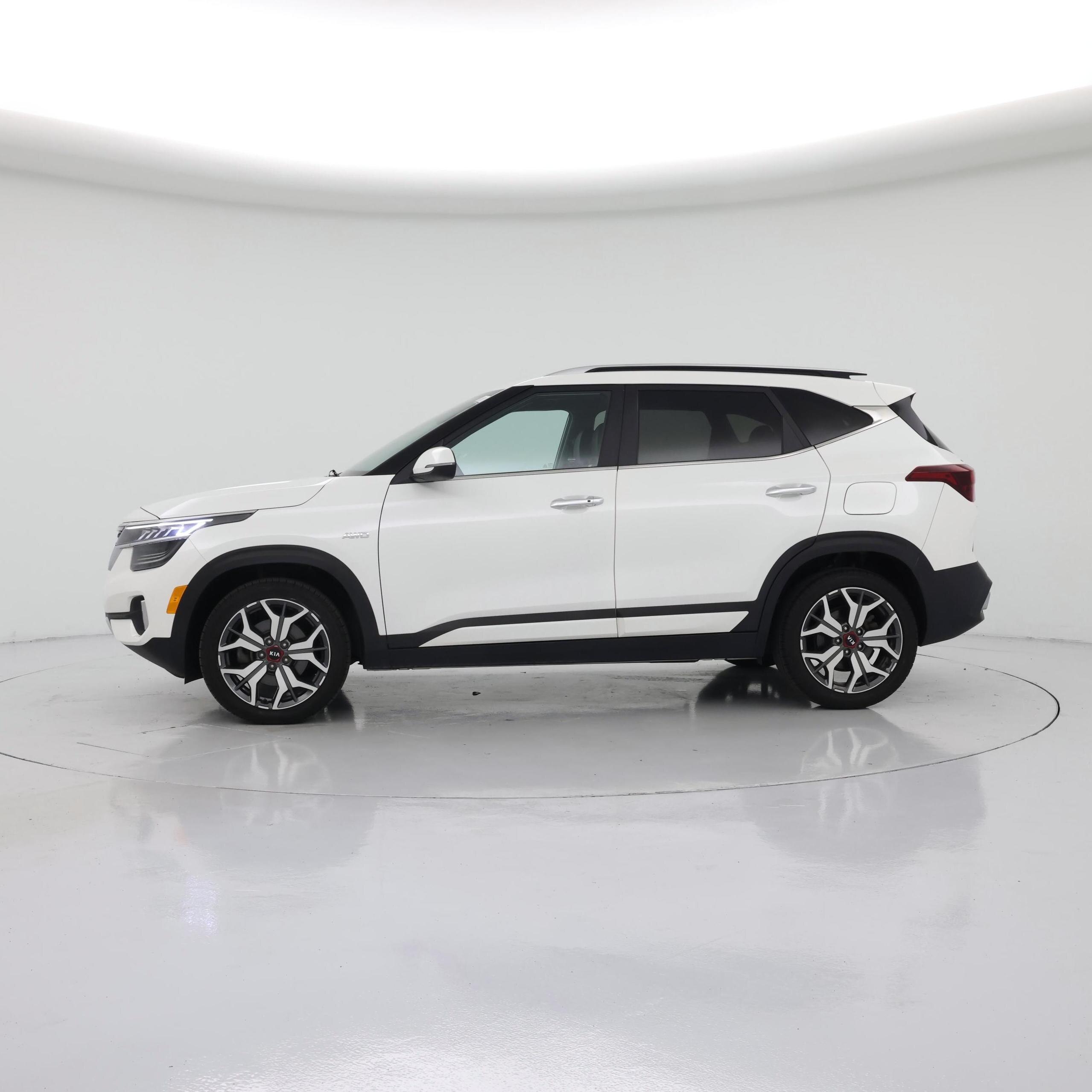 Thumbnail: 2021 Kia Seltos - 3