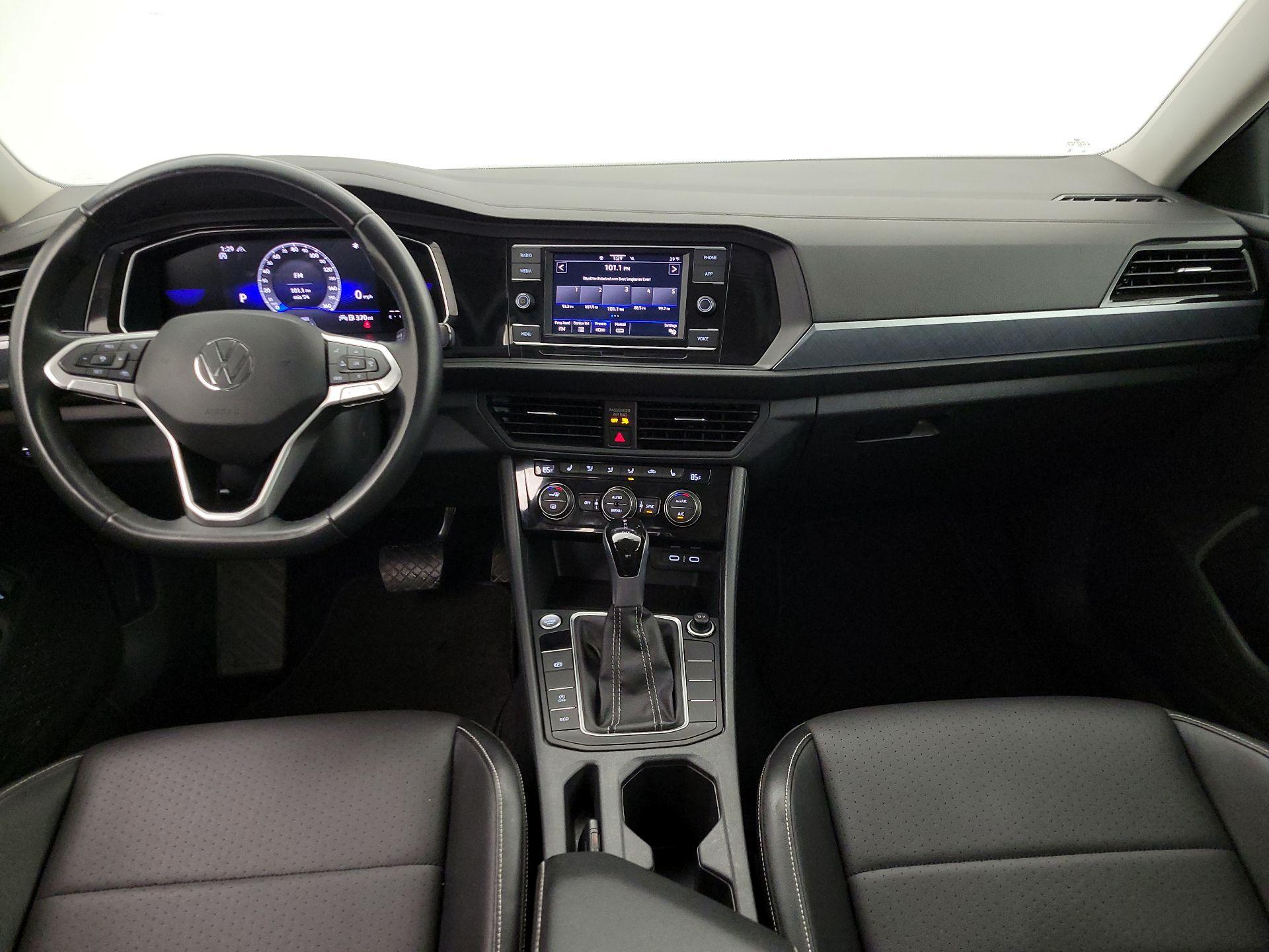 Thumbnail: 2024 Volkswagen Jetta - 9