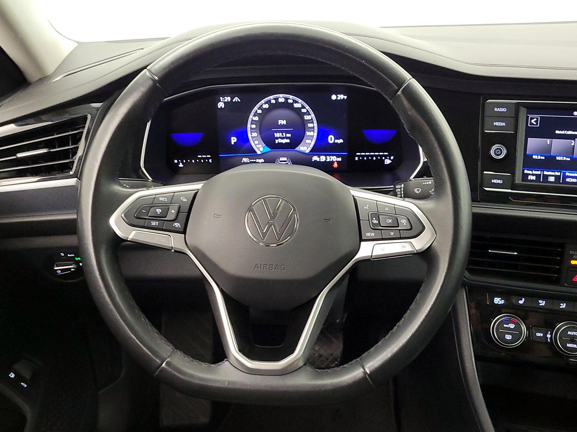 Thumbnail: 2024 Volkswagen Jetta - 10