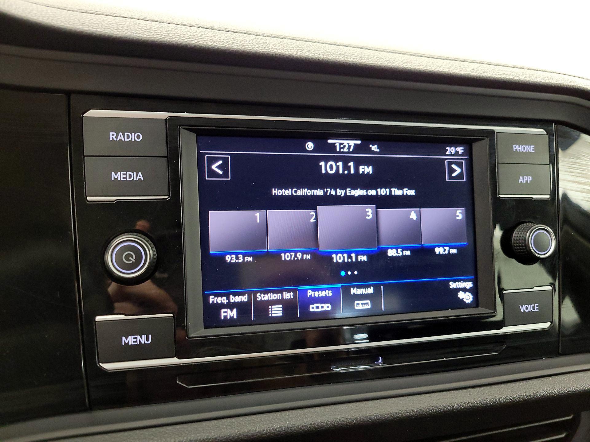 Thumbnail: 2024 Volkswagen Jetta - 15