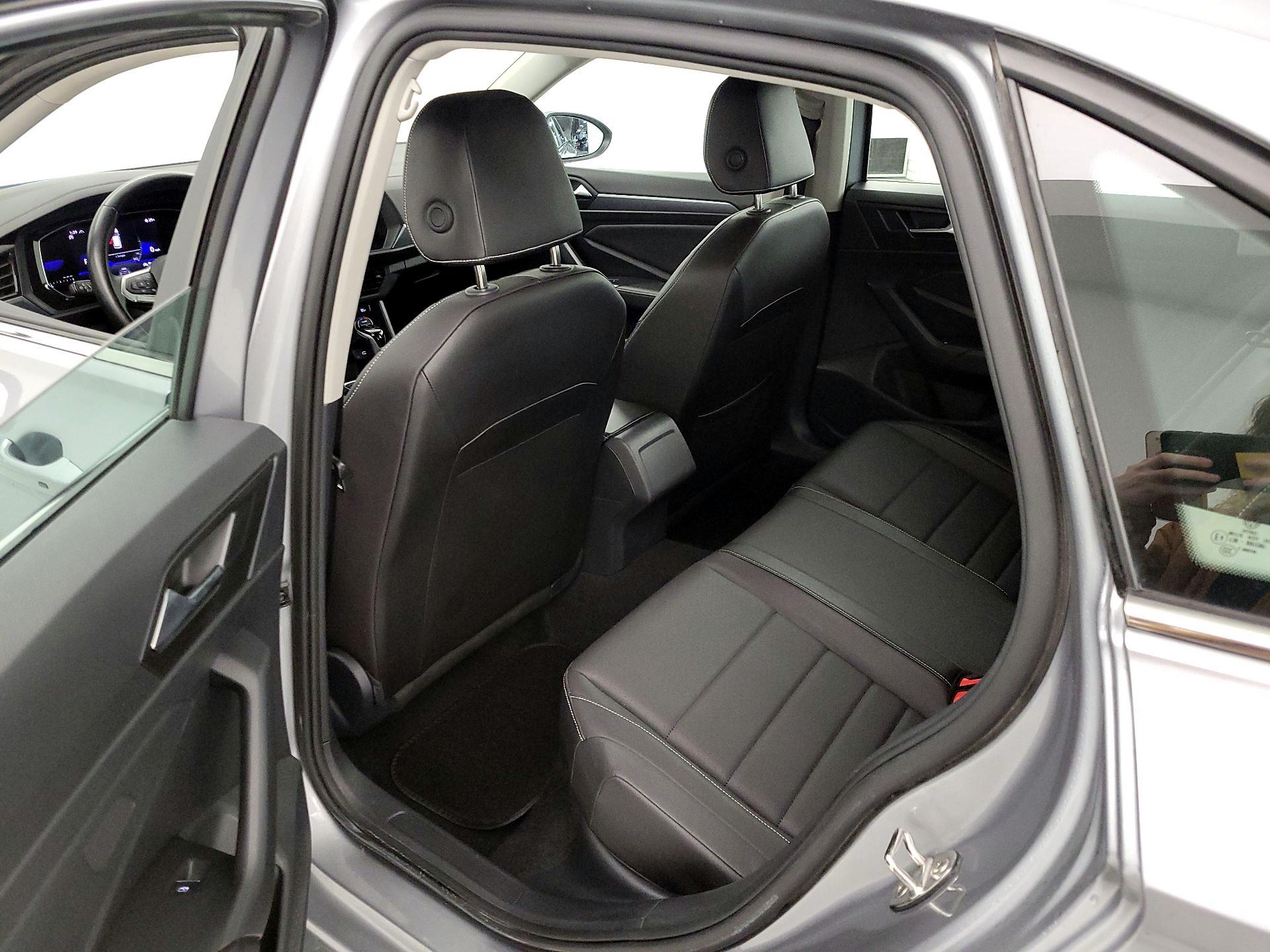 Thumbnail: 2024 Volkswagen Jetta - 19