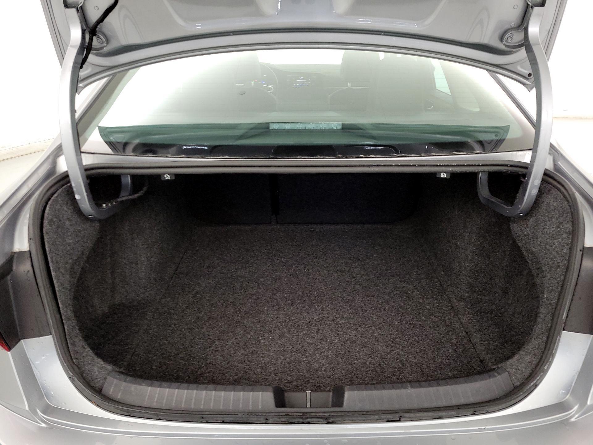 Thumbnail: 2024 Volkswagen Jetta - 20