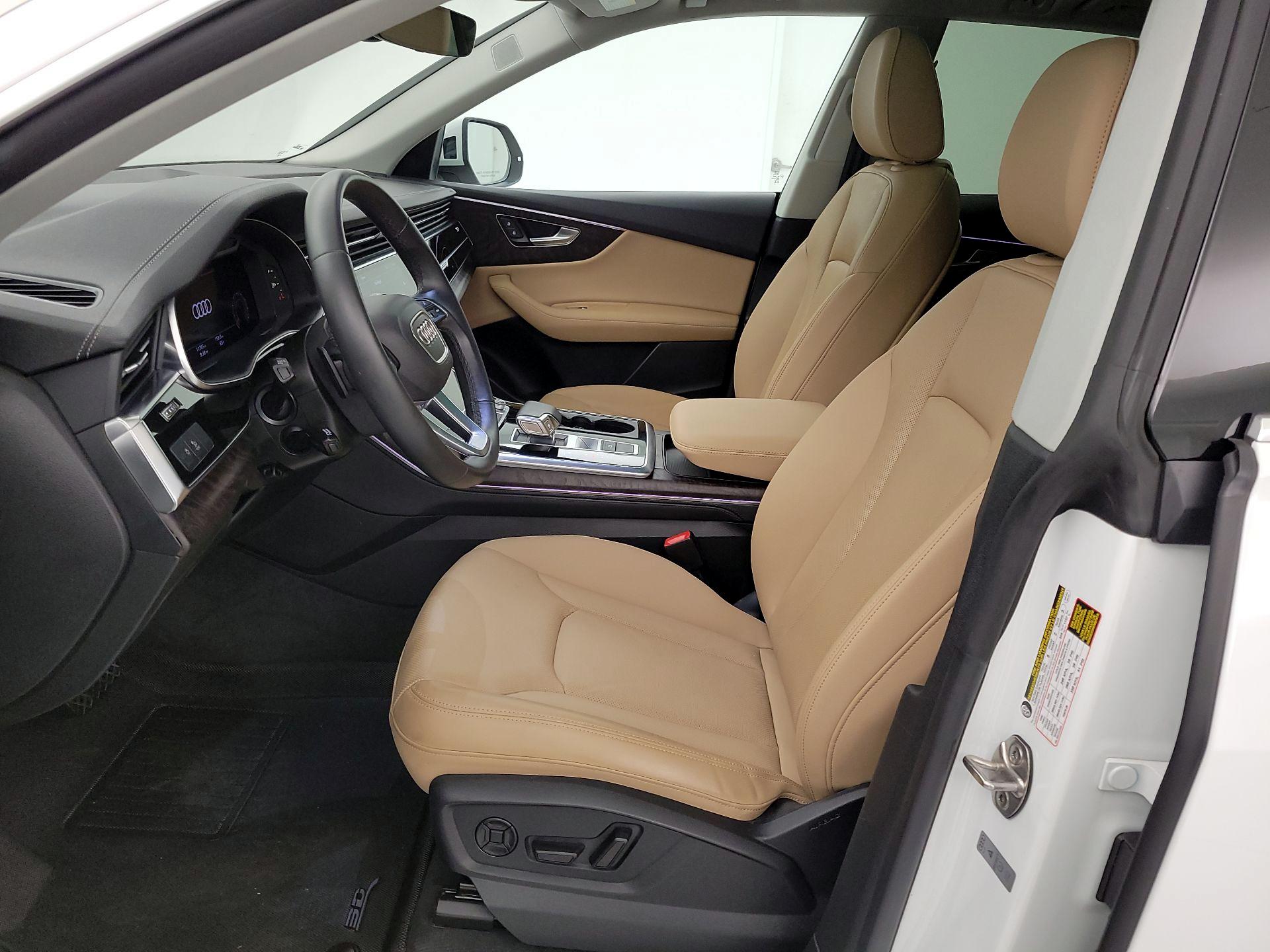 Thumbnail: 2023 Audi Q8 - 11