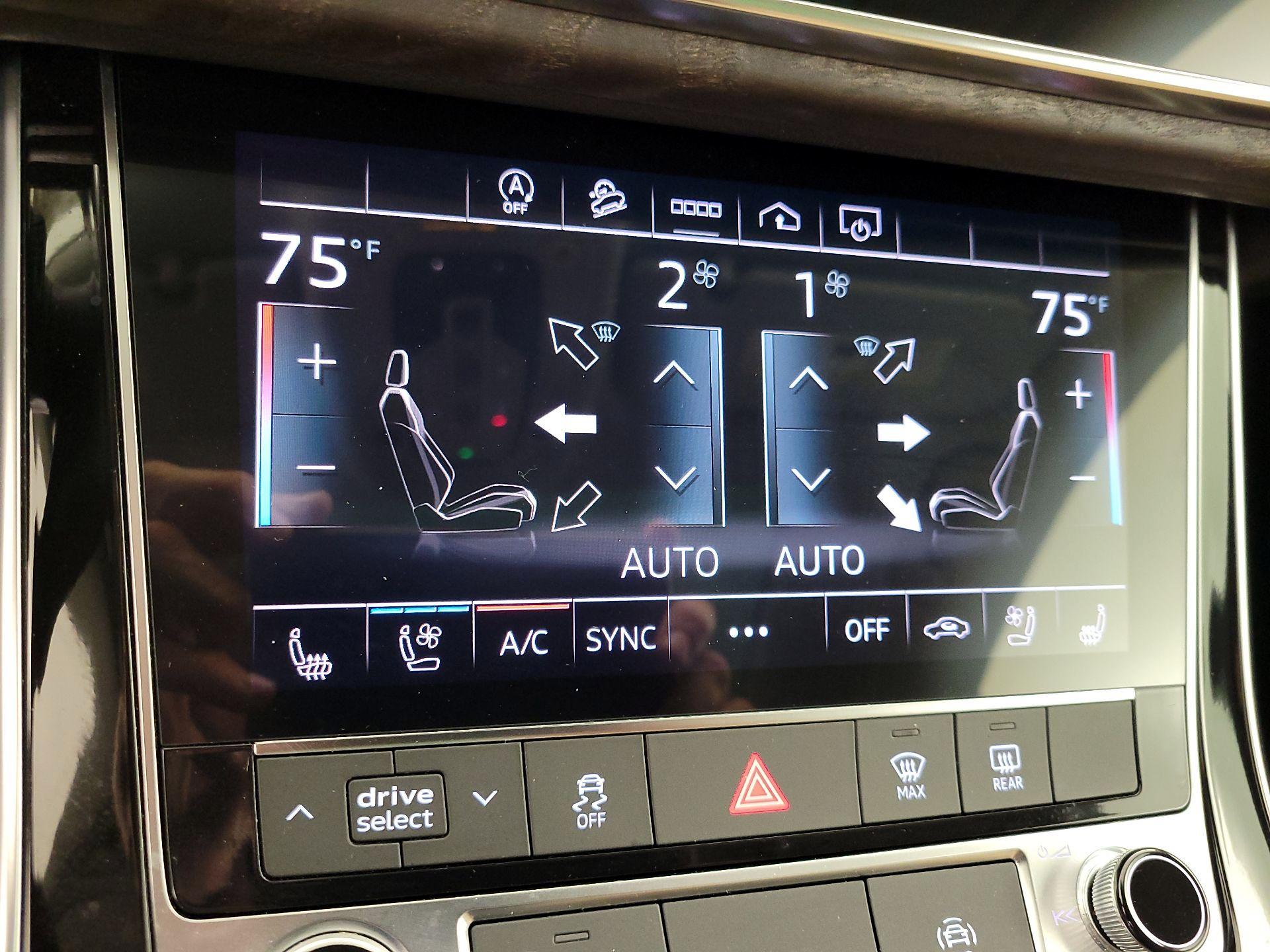 Thumbnail: 2023 Audi Q8 - 17