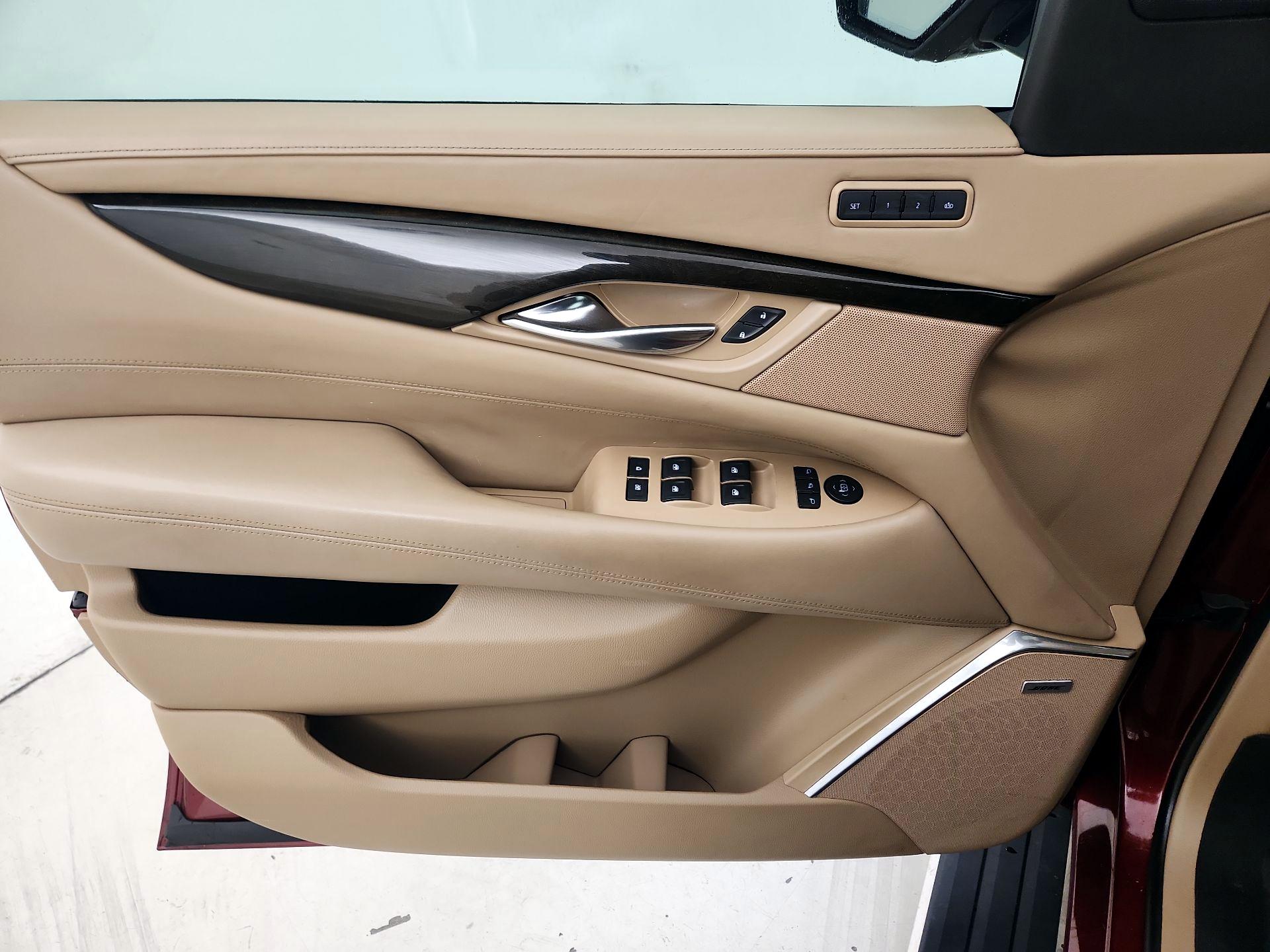 Thumbnail: 2019 Cadillac Escalade - 12
