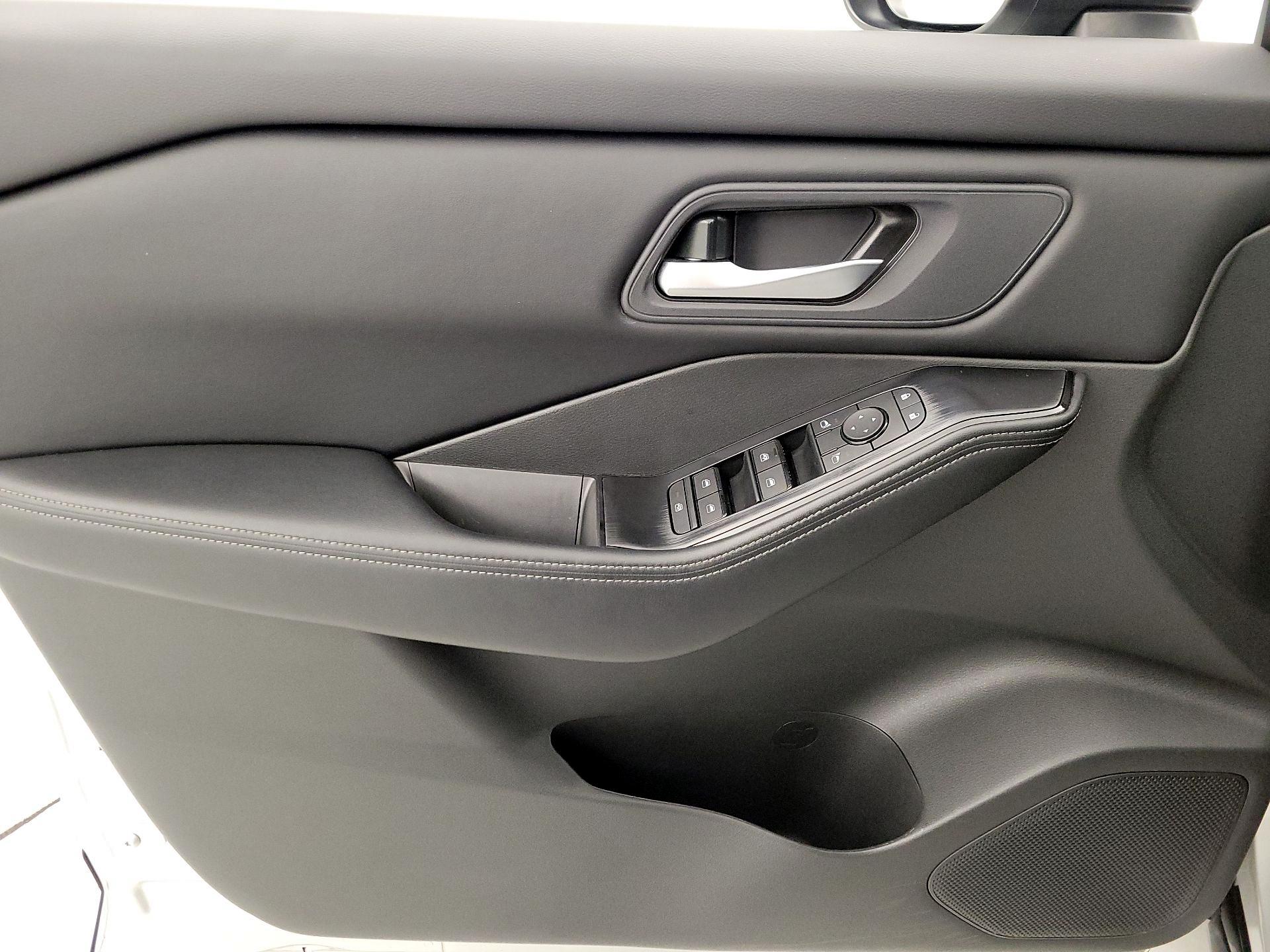 Thumbnail: 2025 Nissan Rogue - 12