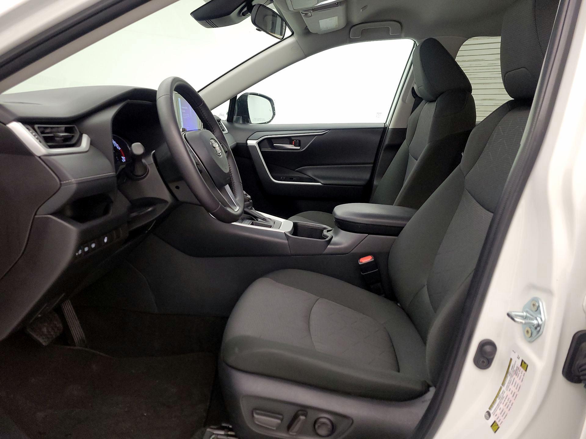 Thumbnail: 2025 Toyota RAV4 - 11