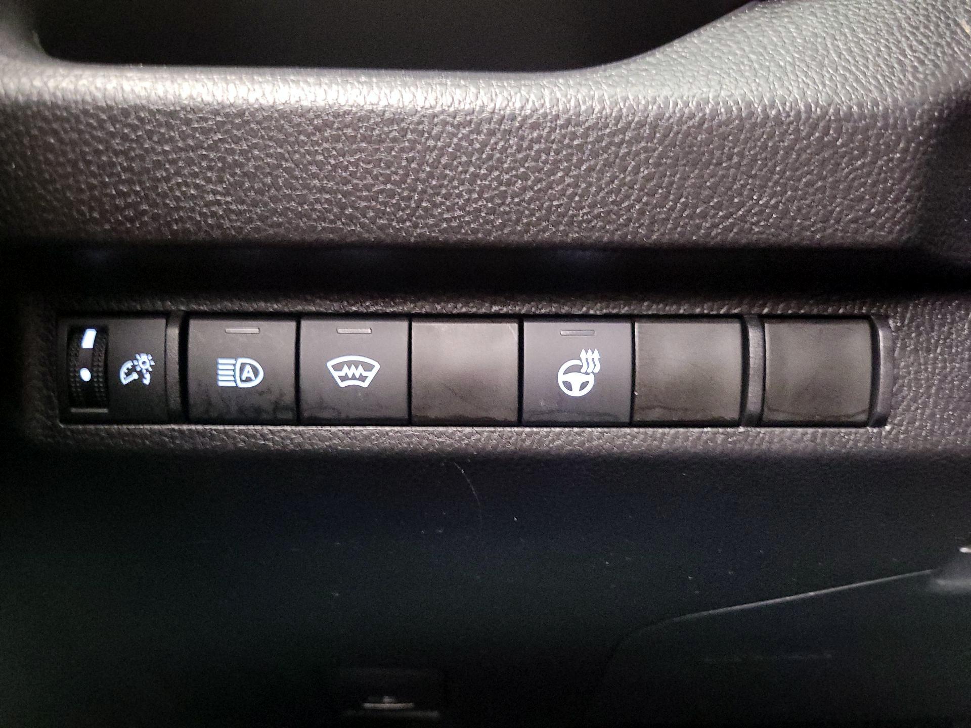 Thumbnail: 2025 Toyota RAV4 - 13