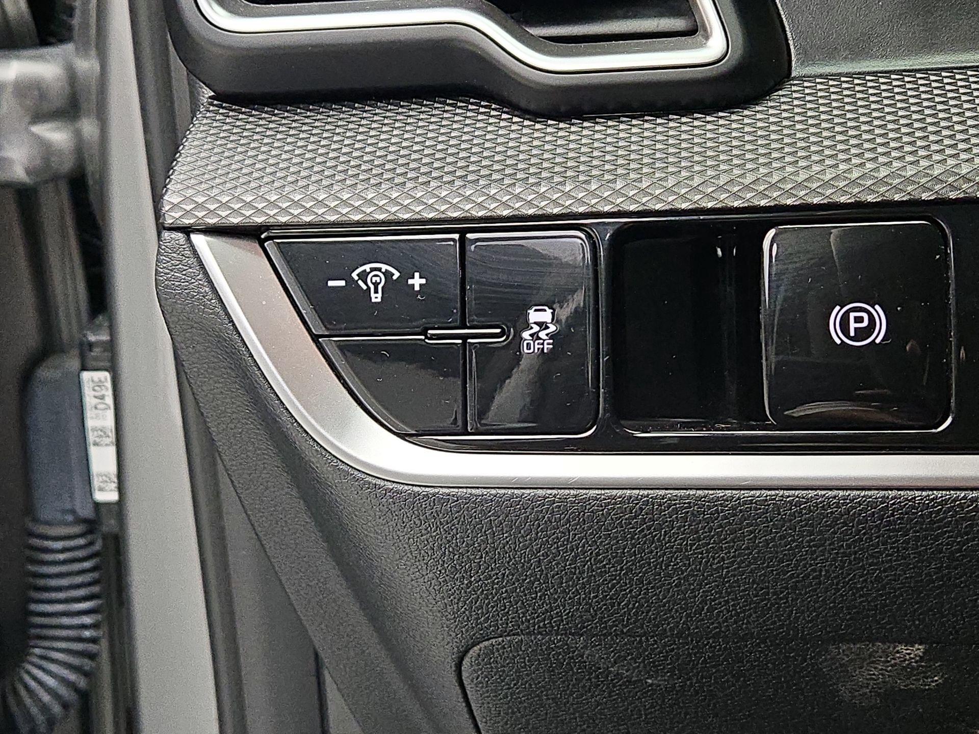 Thumbnail: 2025 Kia Sportage - 13