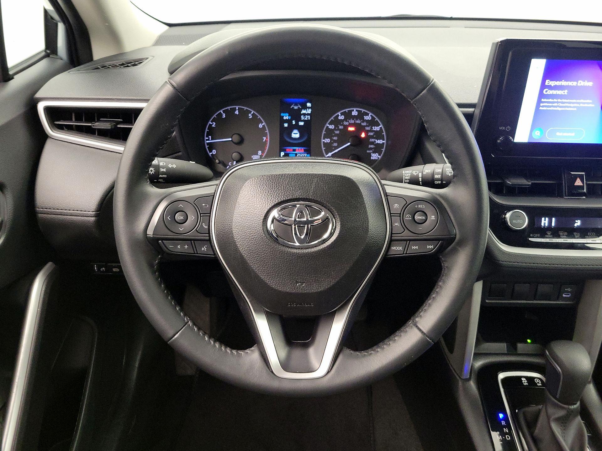 Thumbnail: 2025 Toyota Corolla Cross - 10