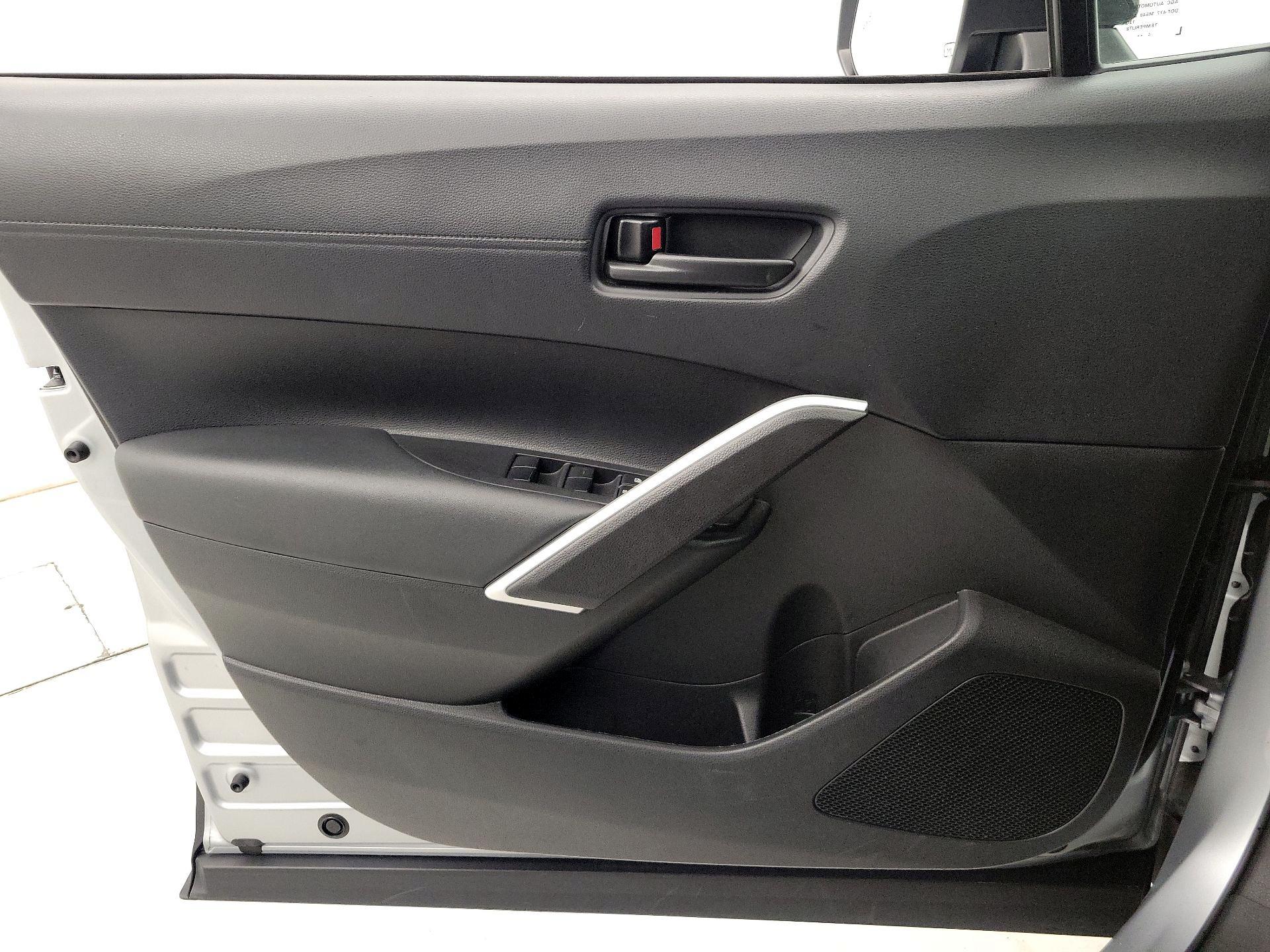 Thumbnail: 2025 Toyota Corolla Cross - 12