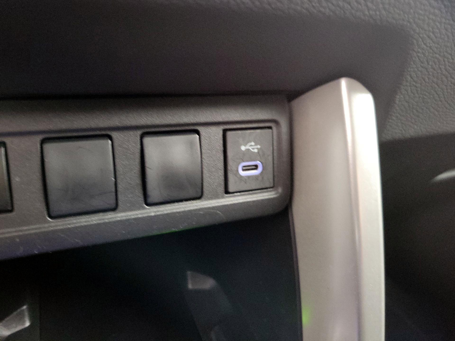 Thumbnail: 2025 Toyota Corolla Cross - 18