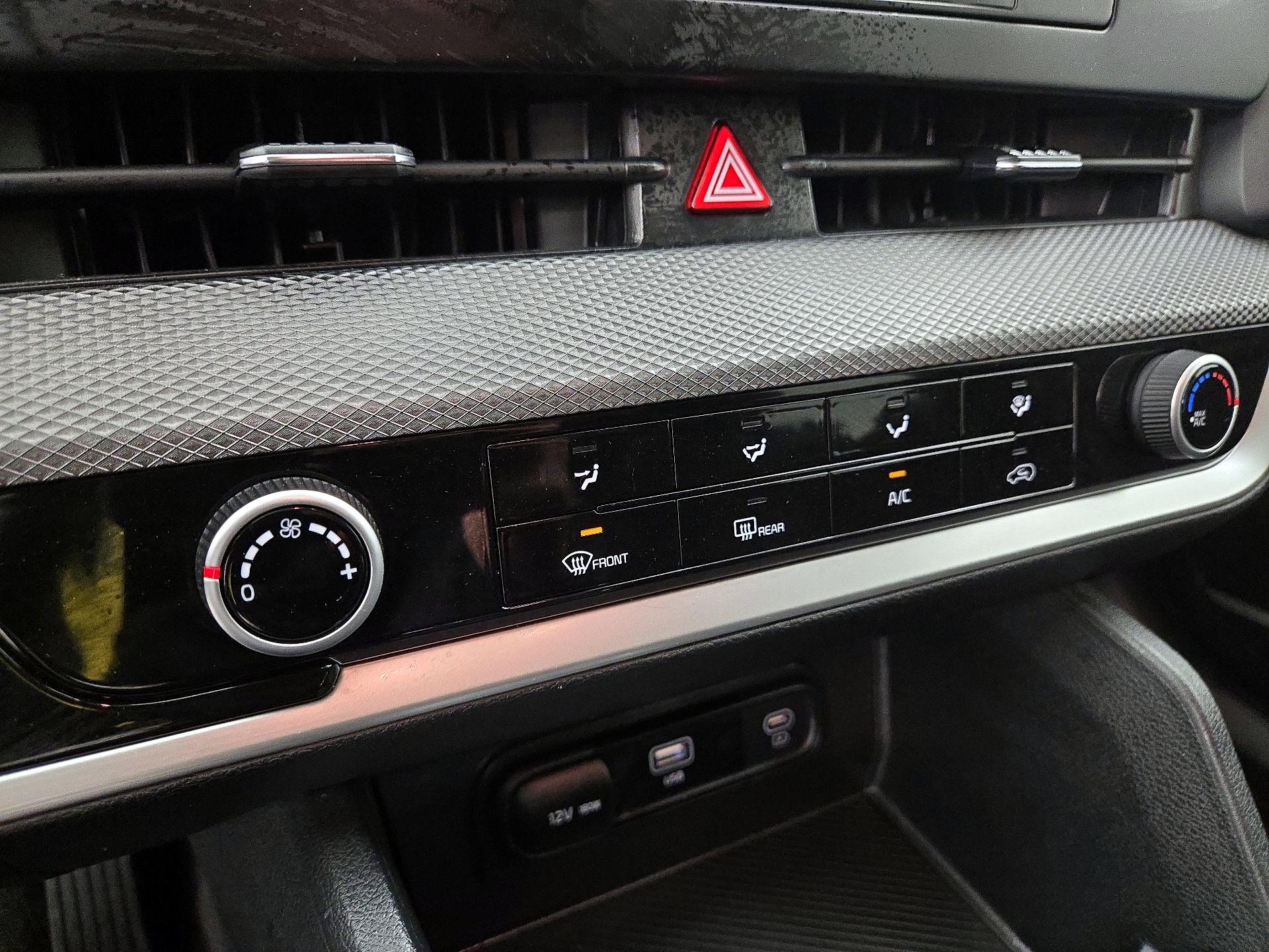 Thumbnail: 2025 Kia Sportage - 16