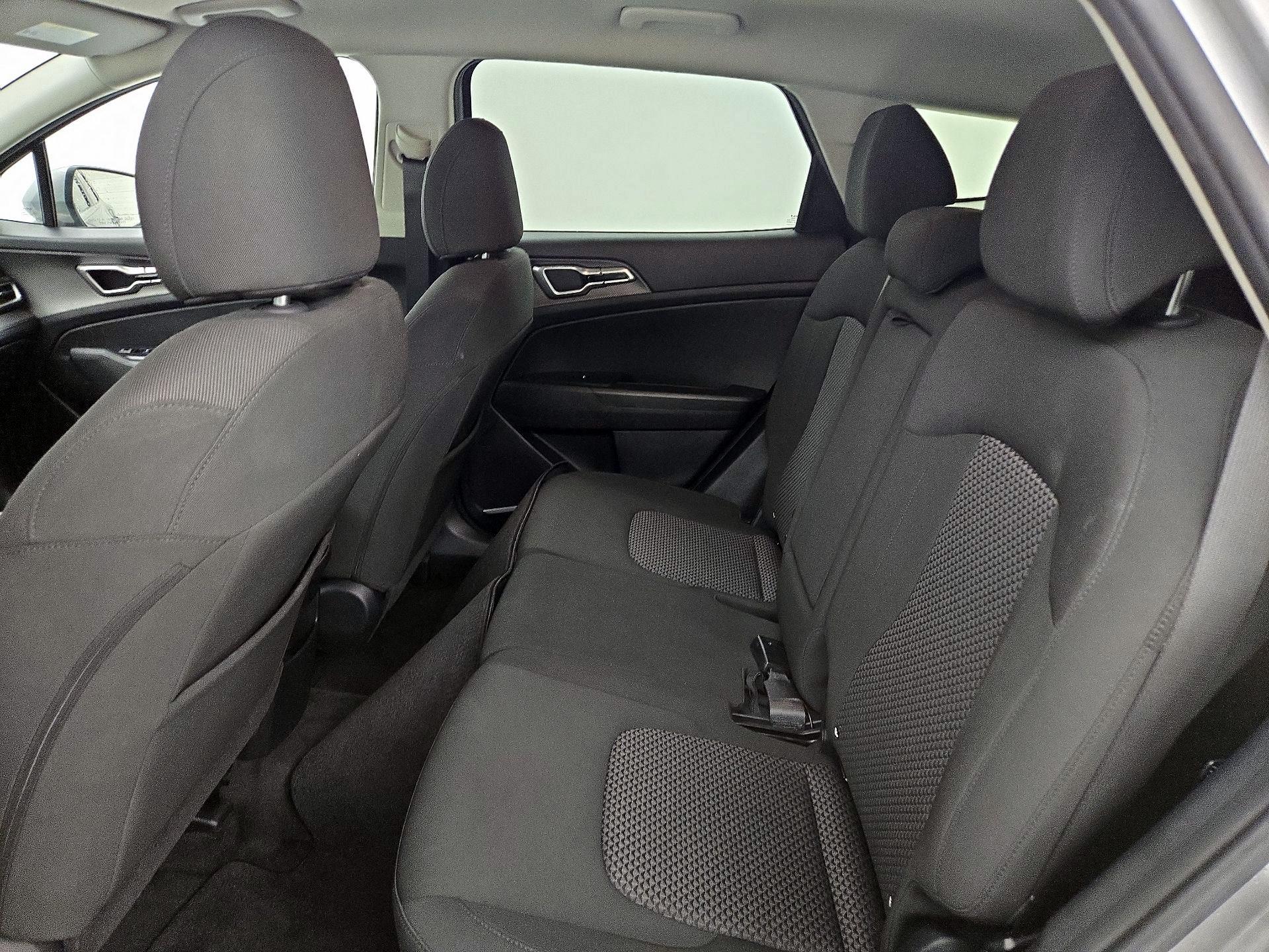 Thumbnail: 2025 Kia Sportage - 19