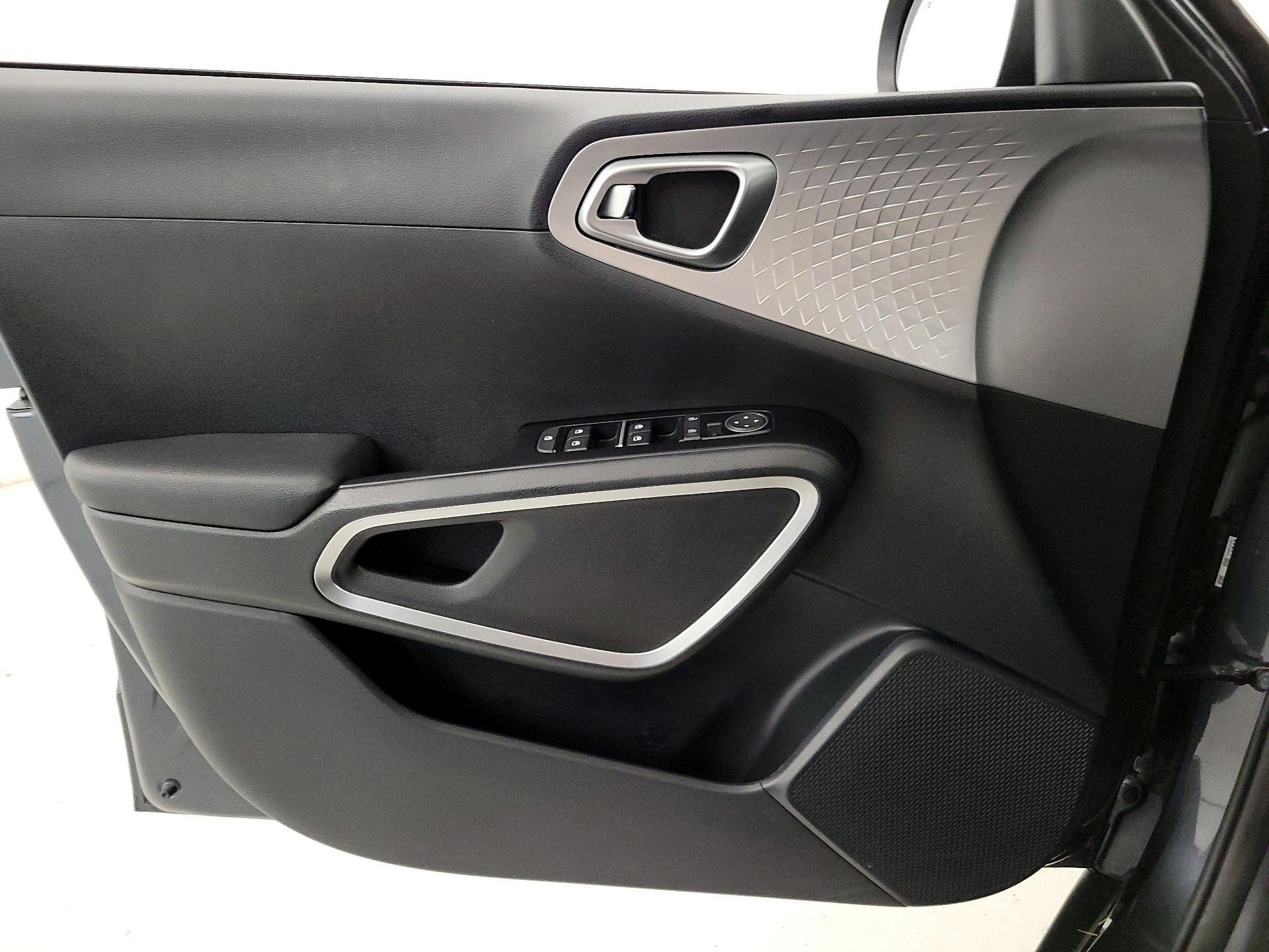 Thumbnail: 2025 Kia Soul - 12