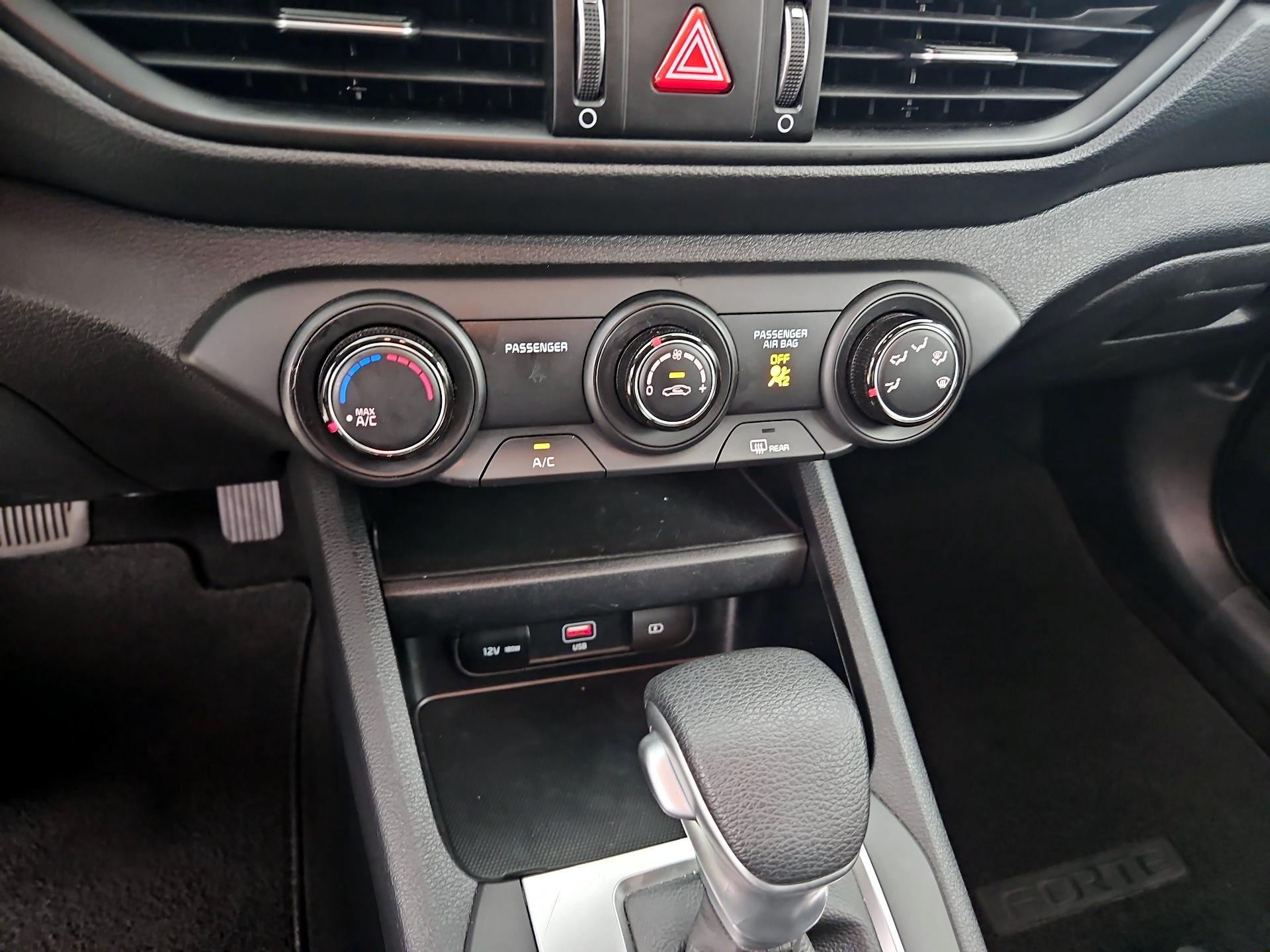 Thumbnail: 2024 Kia Forte - 16