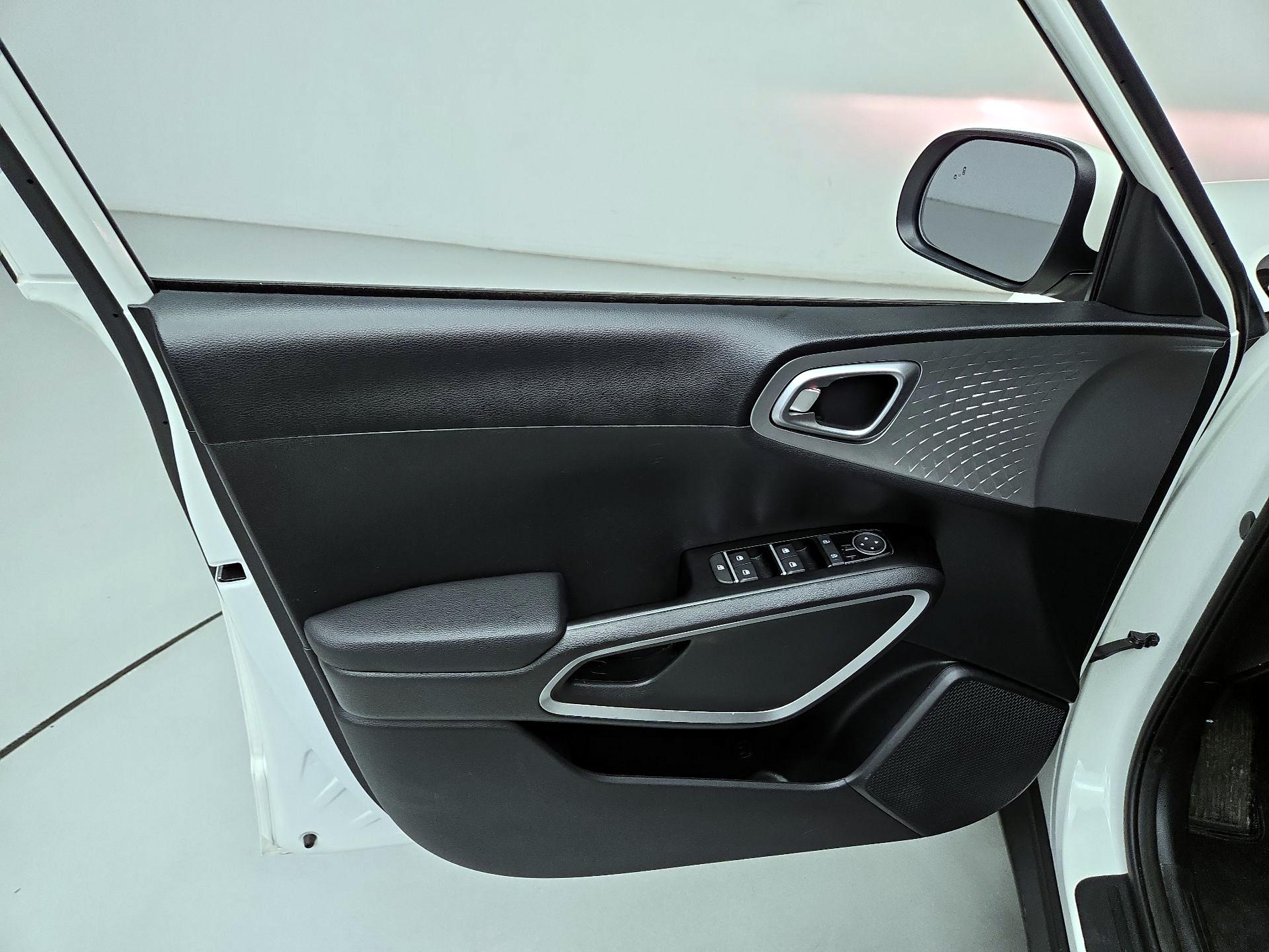 Thumbnail: 2025 Kia Soul - 12