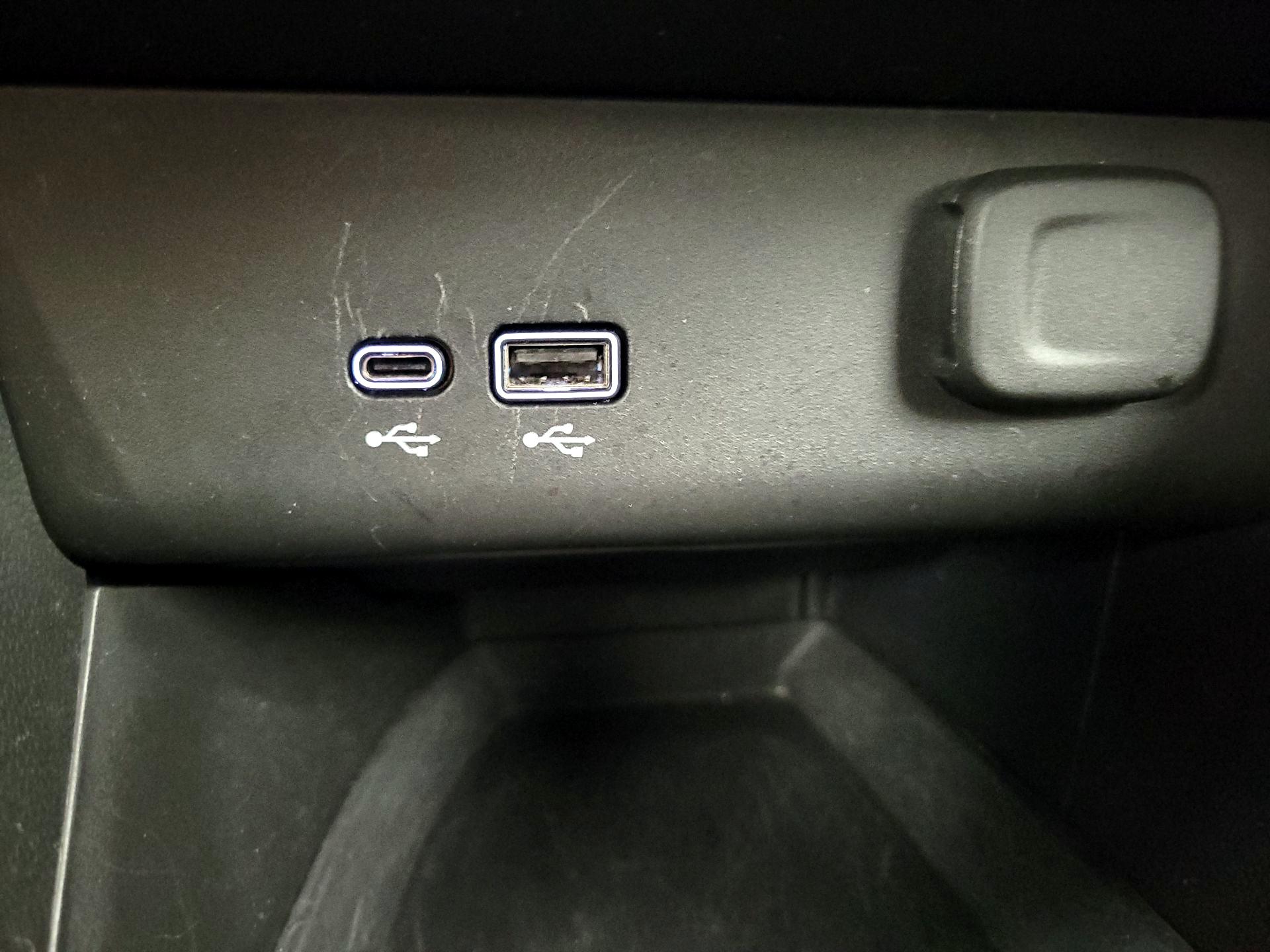 Thumbnail: 2025 Buick Encore GX - 18