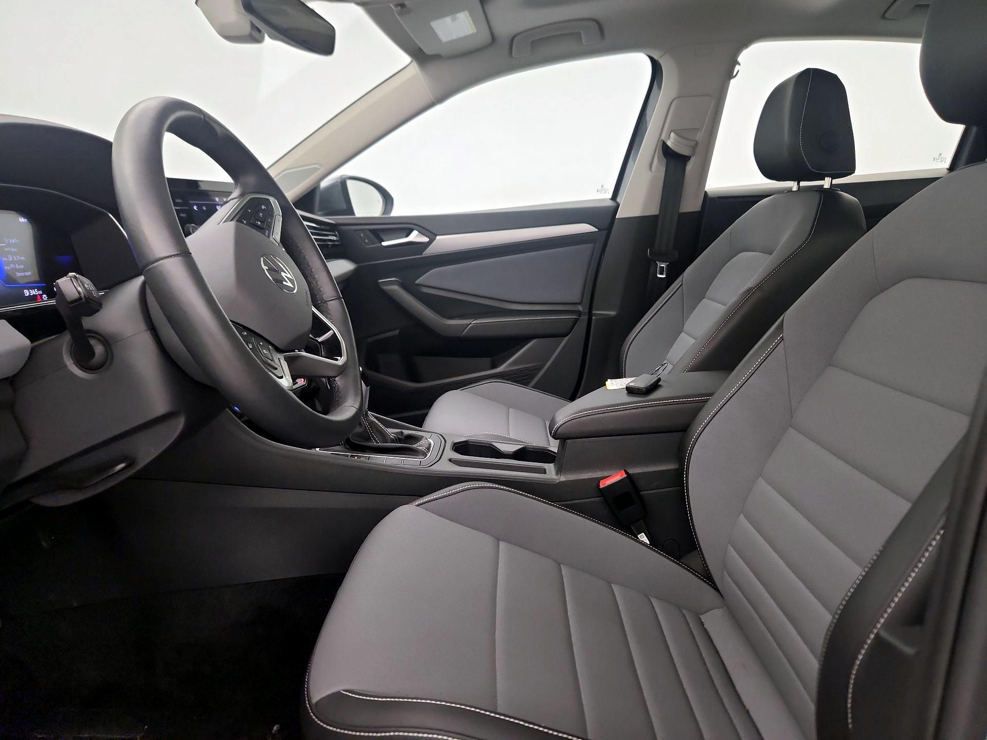 Thumbnail: 2025 Volkswagen Jetta - 11