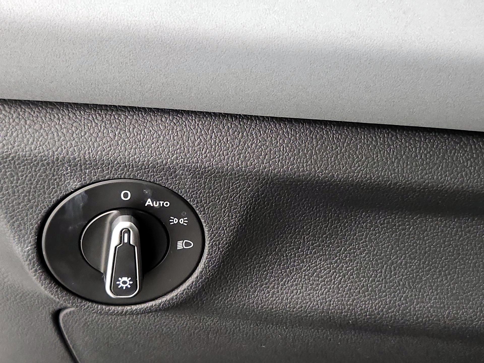 Thumbnail: 2025 Volkswagen Jetta - 13