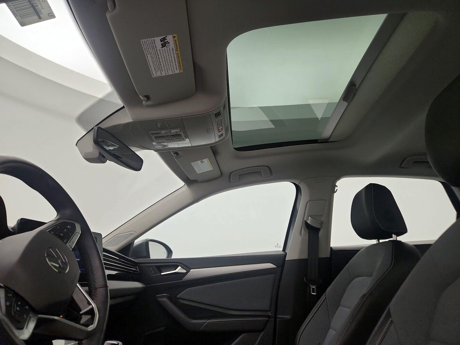 Thumbnail: 2025 Volkswagen Jetta - 18