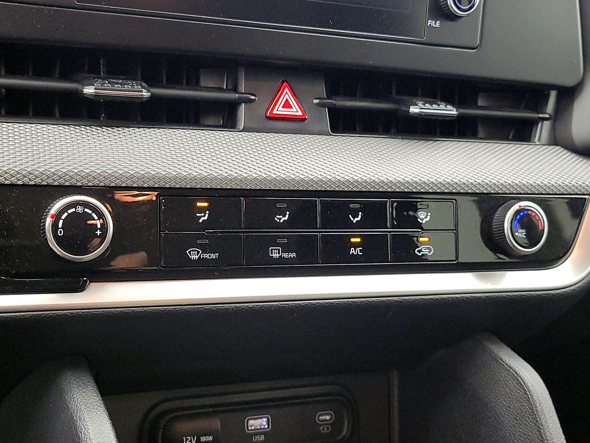 Thumbnail: 2025 Kia Sportage - 16