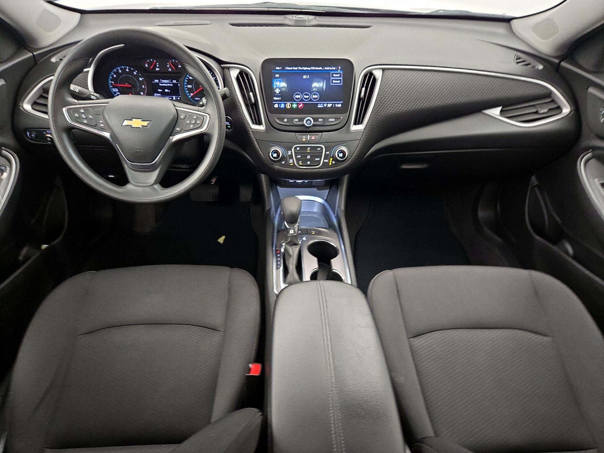 Thumbnail: 2024 Chevrolet Malibu - 9
