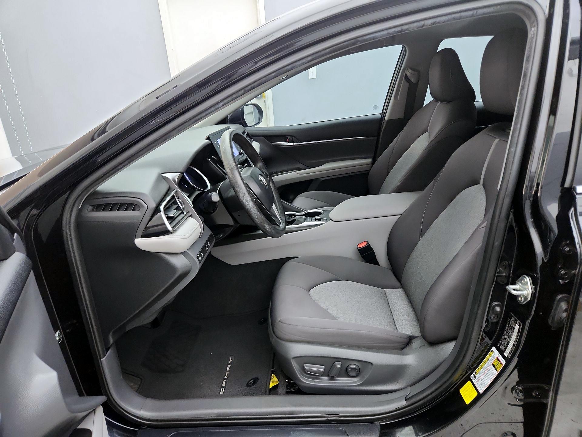 Thumbnail: 2021 Toyota Camry - 11