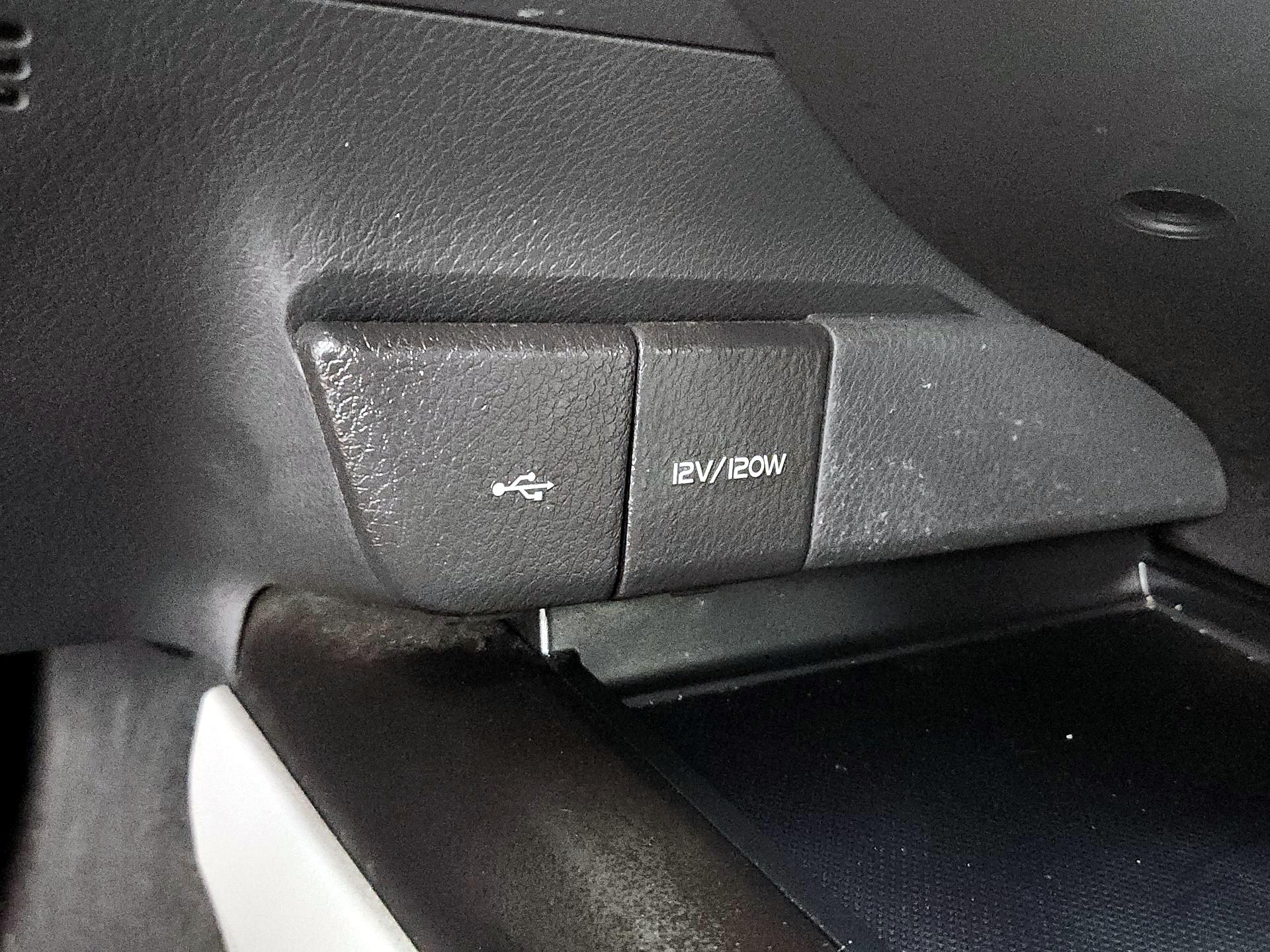 Thumbnail: 2021 Toyota Camry - 18