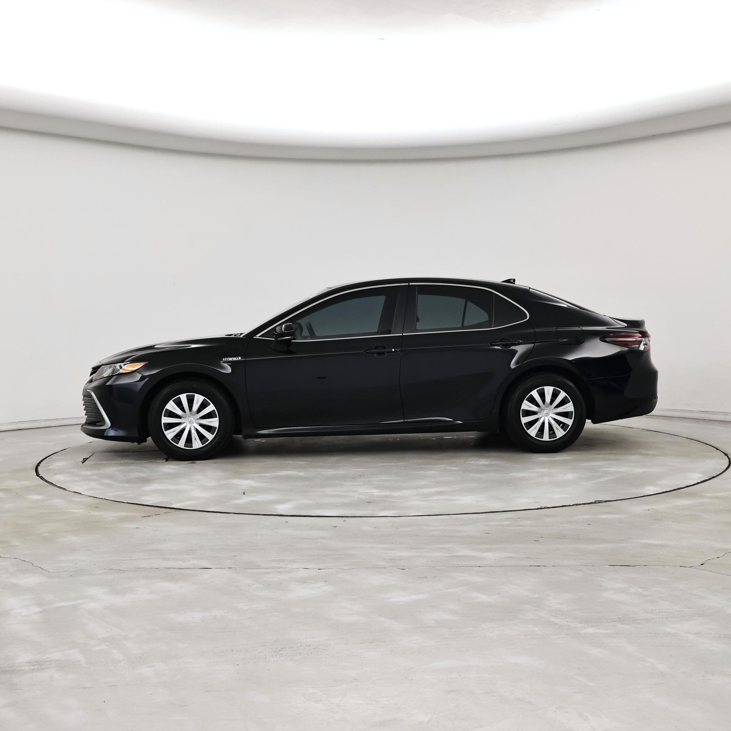 Thumbnail: 2021 Toyota Camry - 3